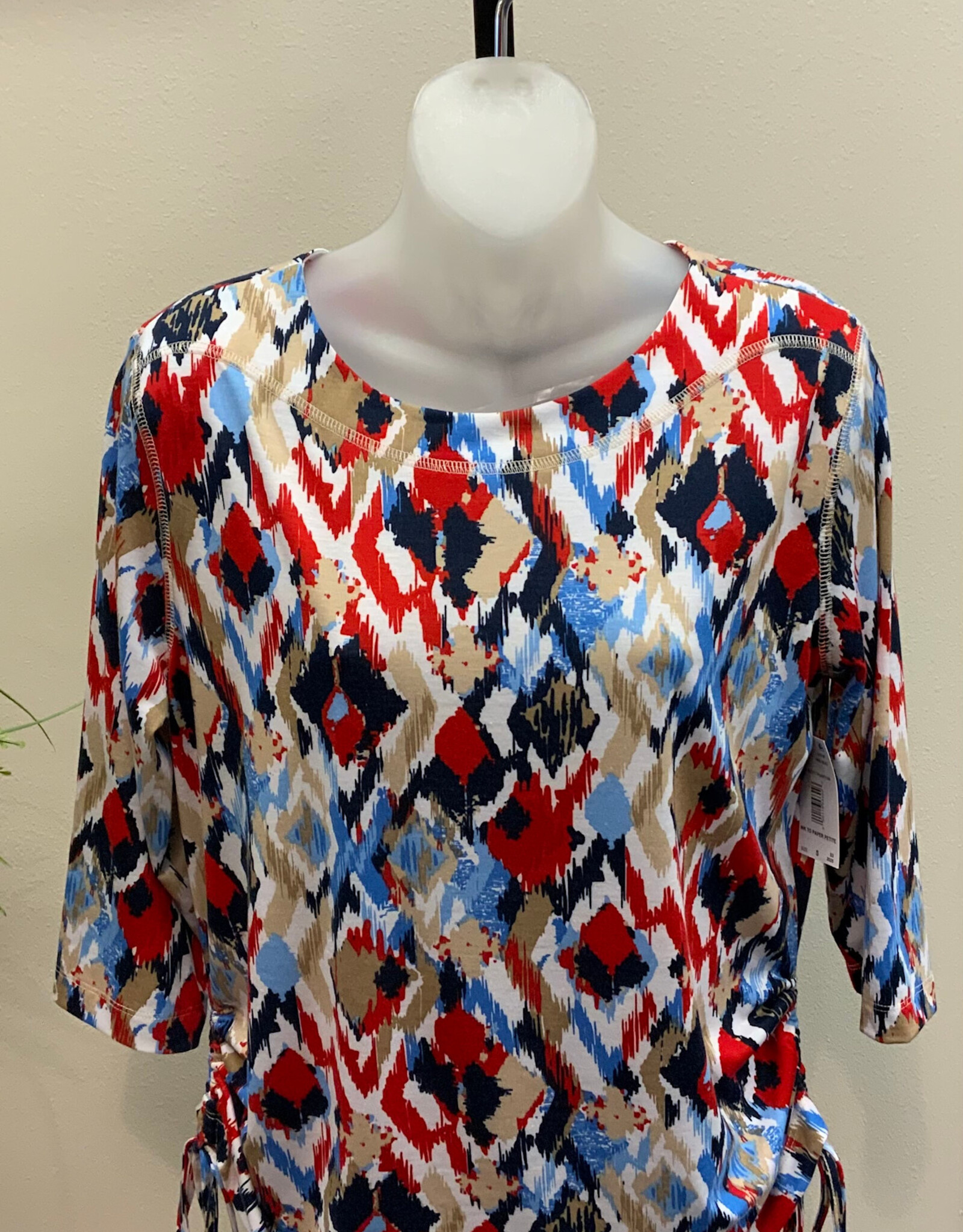 L.Hamrick L.Hamrick Petite Red Alert Phantom 3/4 Sleeve Crew Neck Top BK