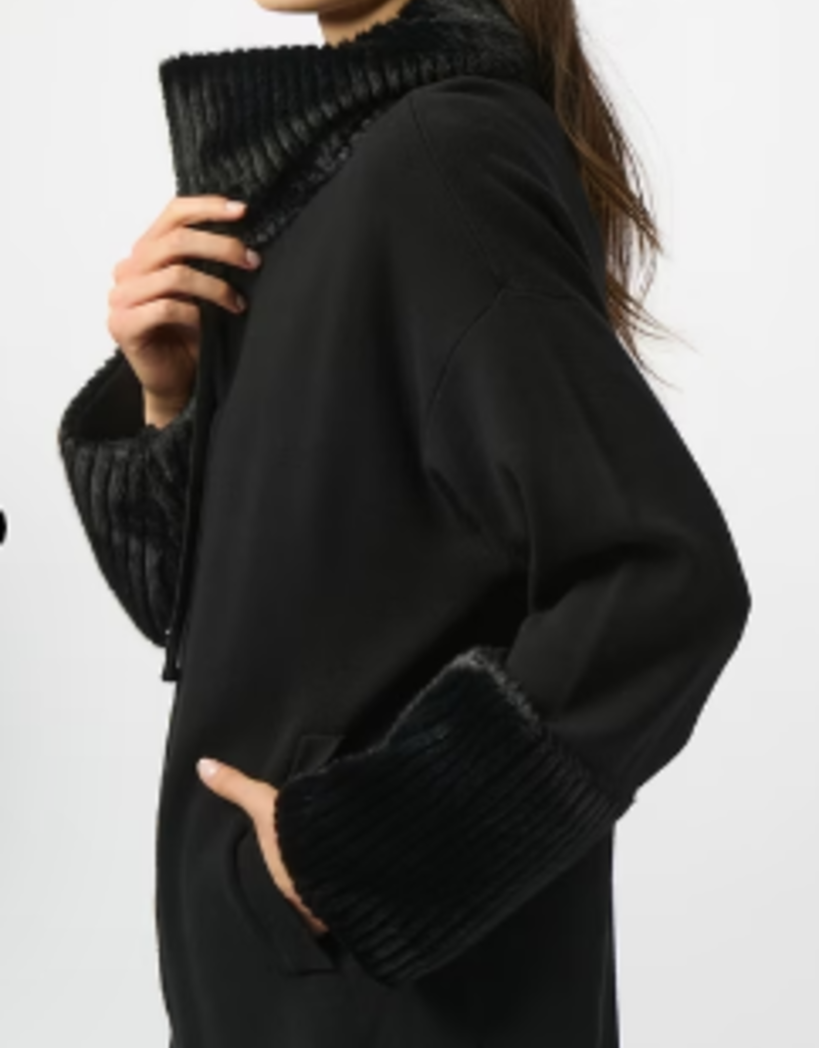 Joseph Ribkoff Joseph Ribkoff  Black Relaxed Fit Faux Fur Detail Shawl Jacket BLB