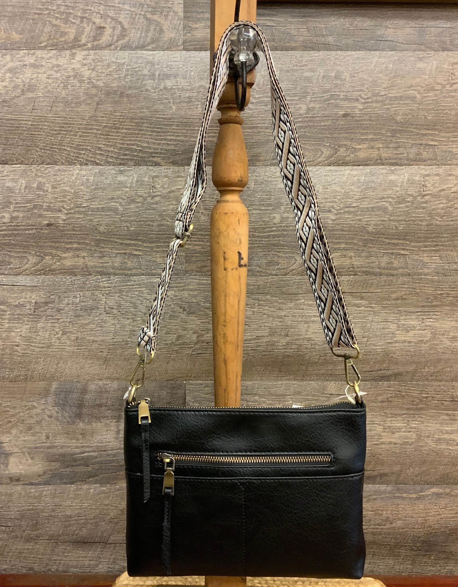 Coronet Coronet Black Rectangular Crossbody W/Guitar Strap