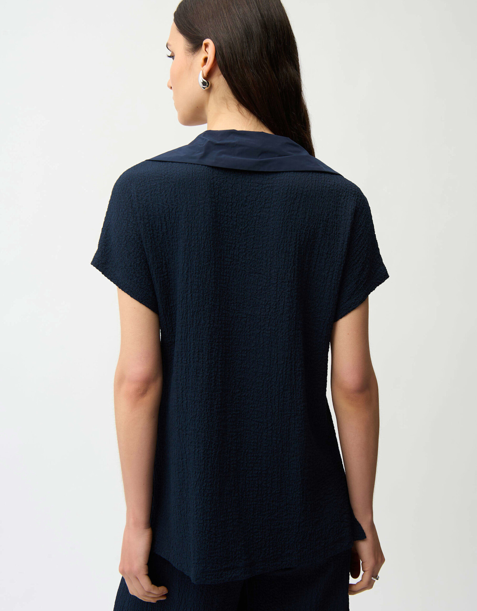 Joseph Ribkoff Joseph Ribkoff Midnight Blue Seersucker Boxy Top w/Memory Collar