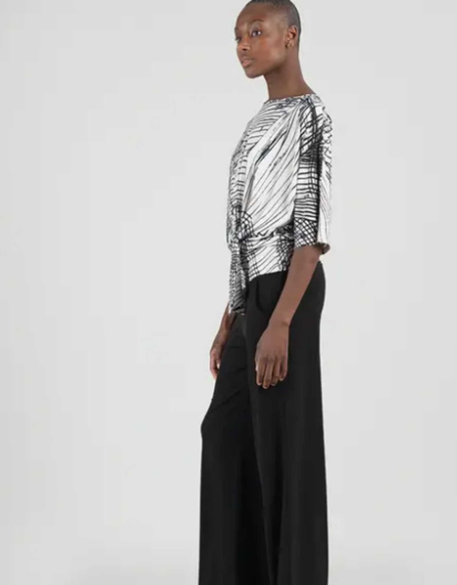 Clara Sun Woo Clara Sun Woo Black/Bone Geo Web Lines Signature Soft Knit Side Tie Top CL