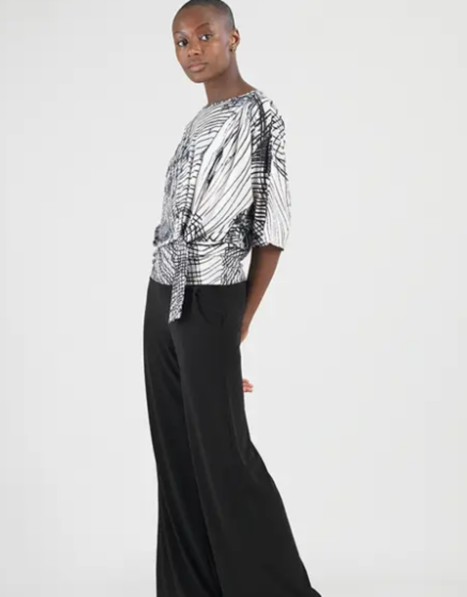 Clara Sun Woo Clara Sun Woo Black/Bone Geo Web Lines Signature Soft Knit Side Tie Top CL