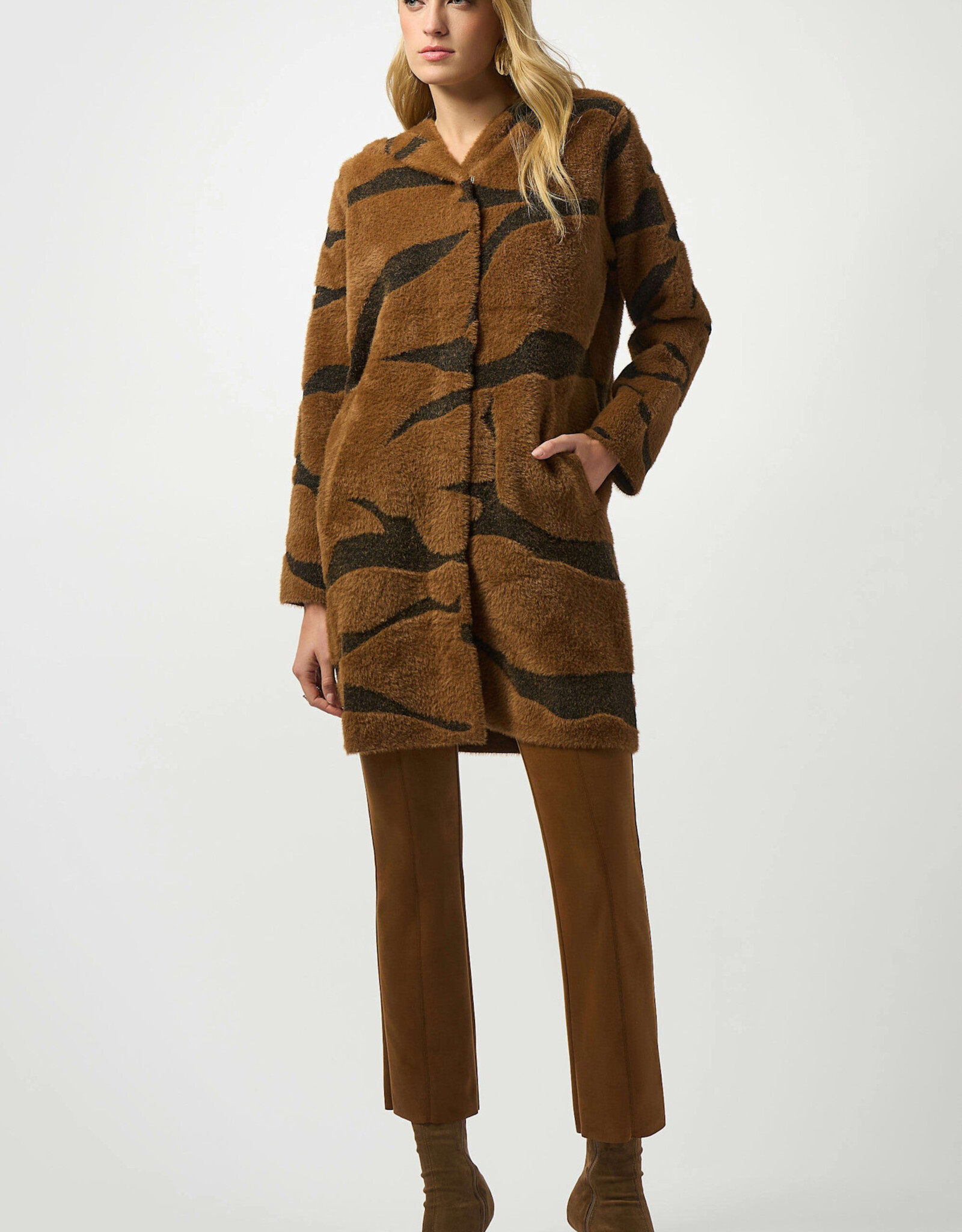 Joseph Ribkoff Joseph Ribkoff Blk/Brn Feather Yarn Animal Jacquard Hooded Coat