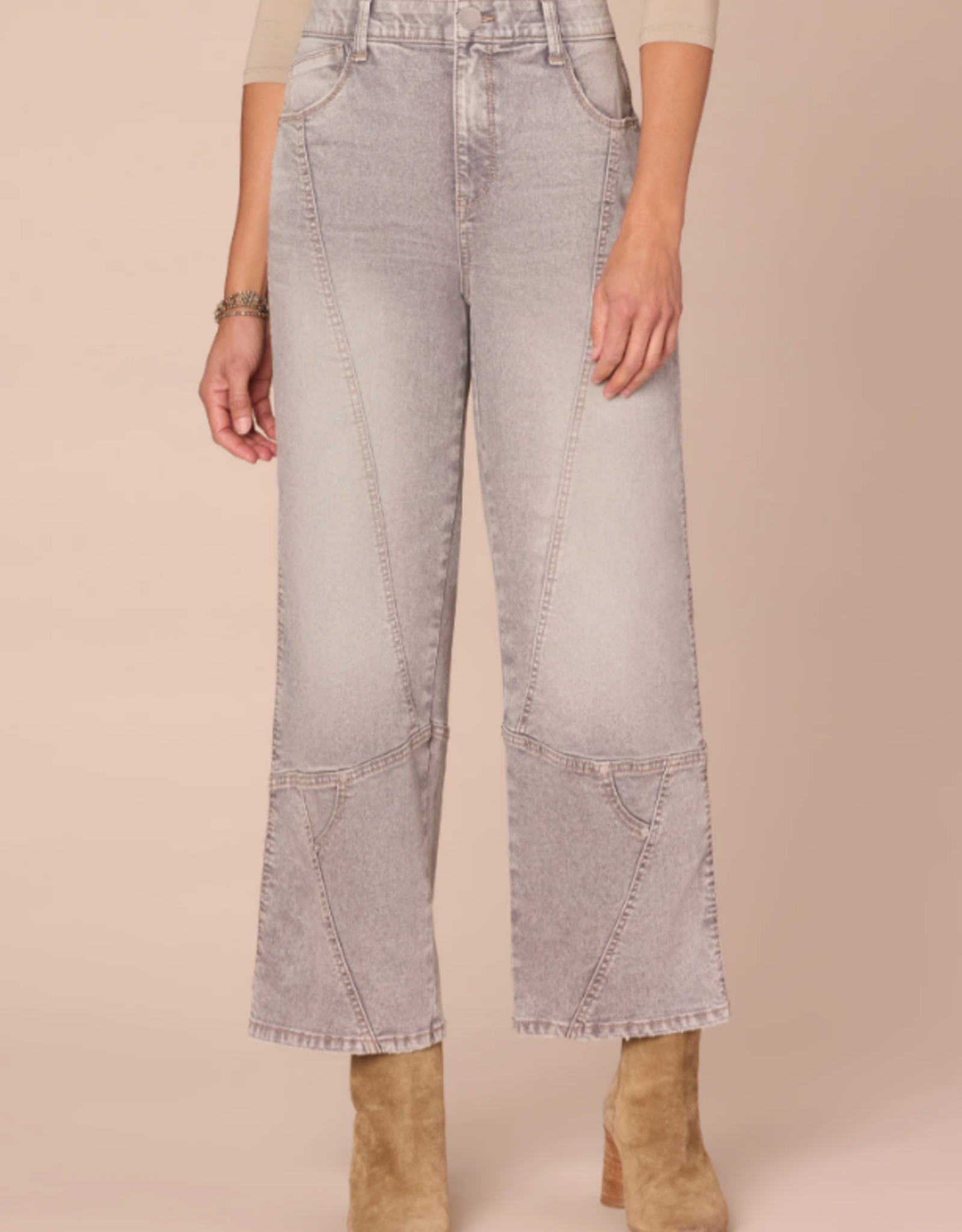 Democracy Democracy Lt. Grey Skyrise Relaxed Straight Leg w/Seams Jeans AA