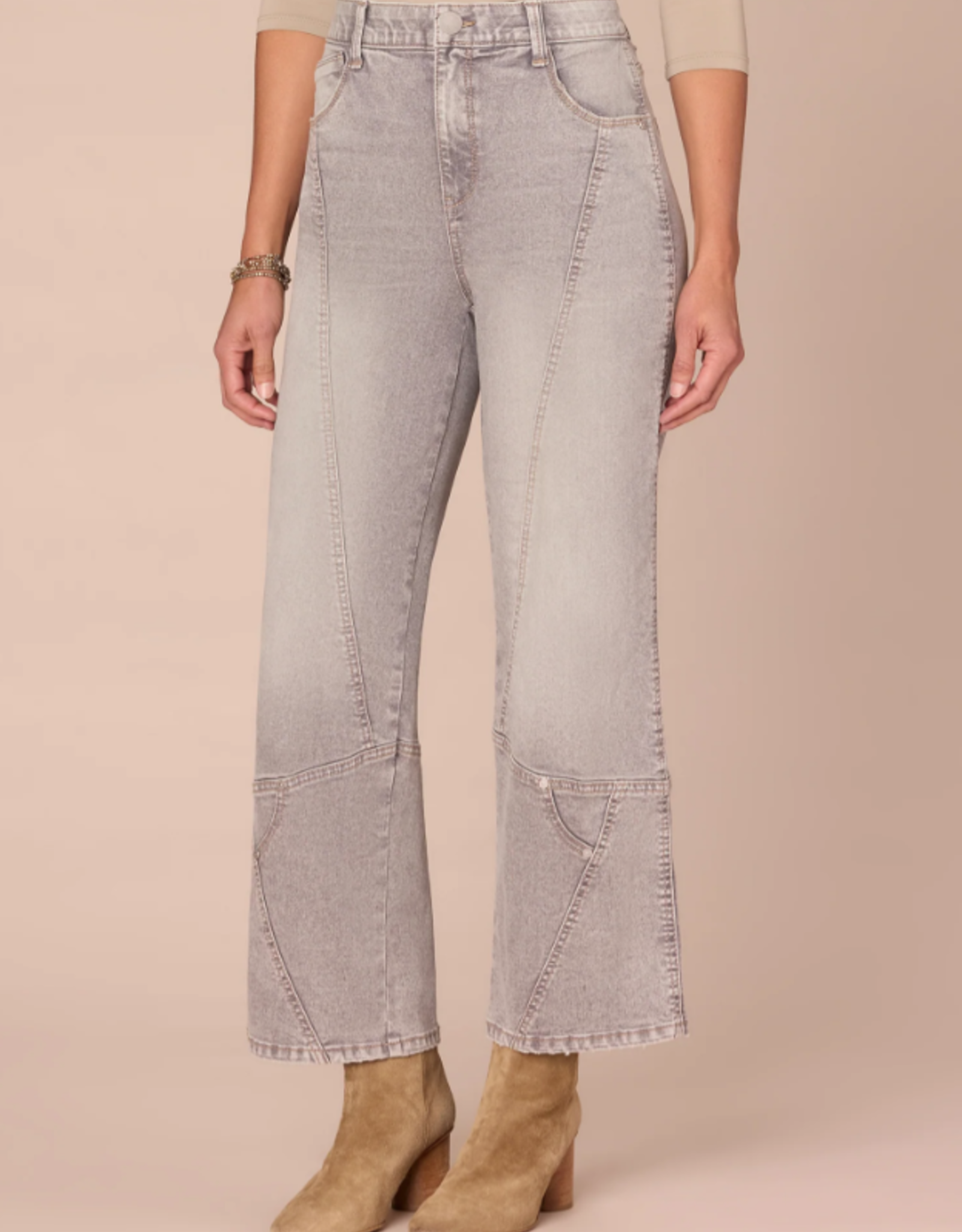 Democracy Democracy Lt. Grey Skyrise Relaxed Straight Leg w/Seams Jeans AA