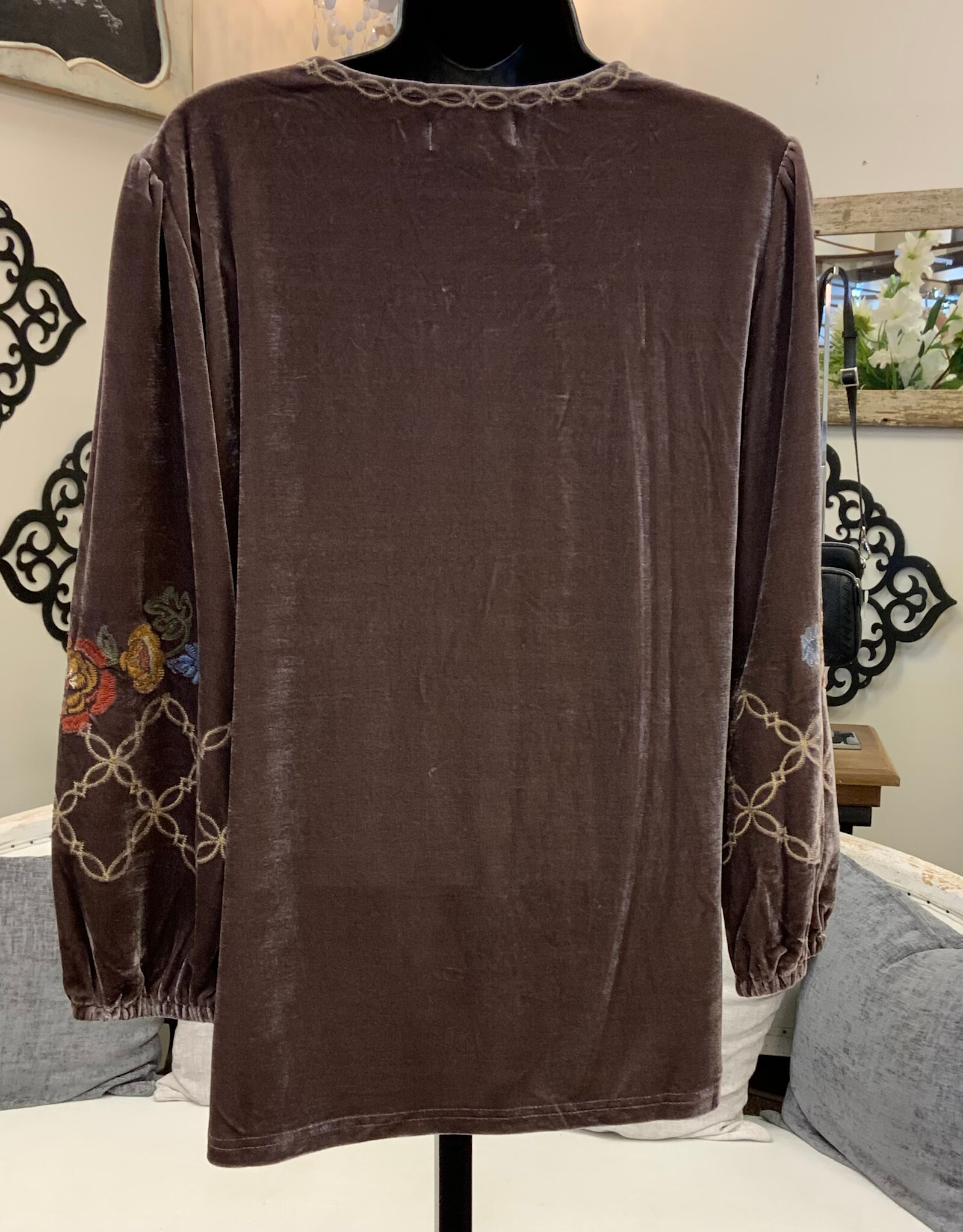 Papillon Papparazzi Taupe Velvet  3/4 Sleeve Top AK