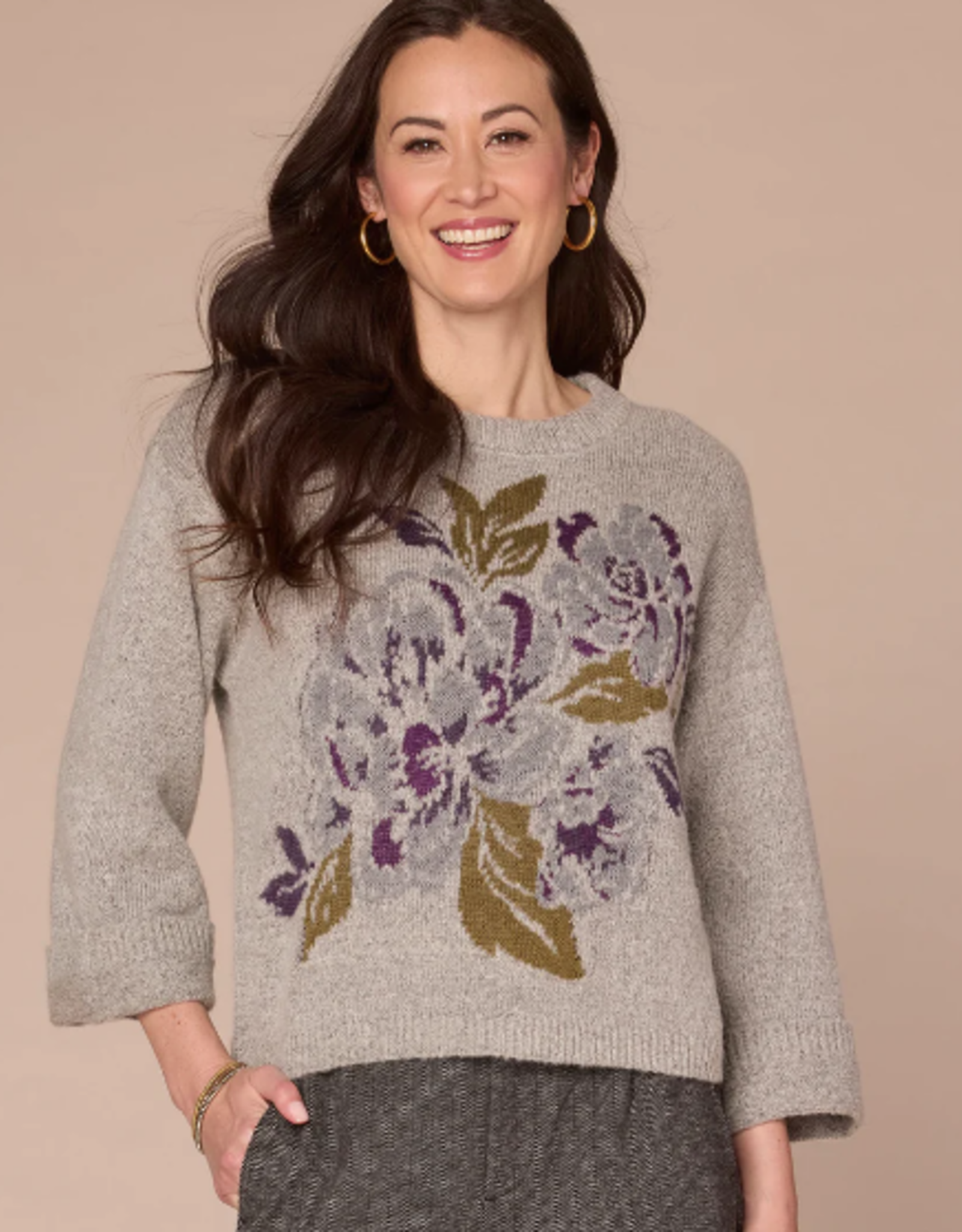 Democracy Democracy Grey Round Neck Floral Print Sweater AO