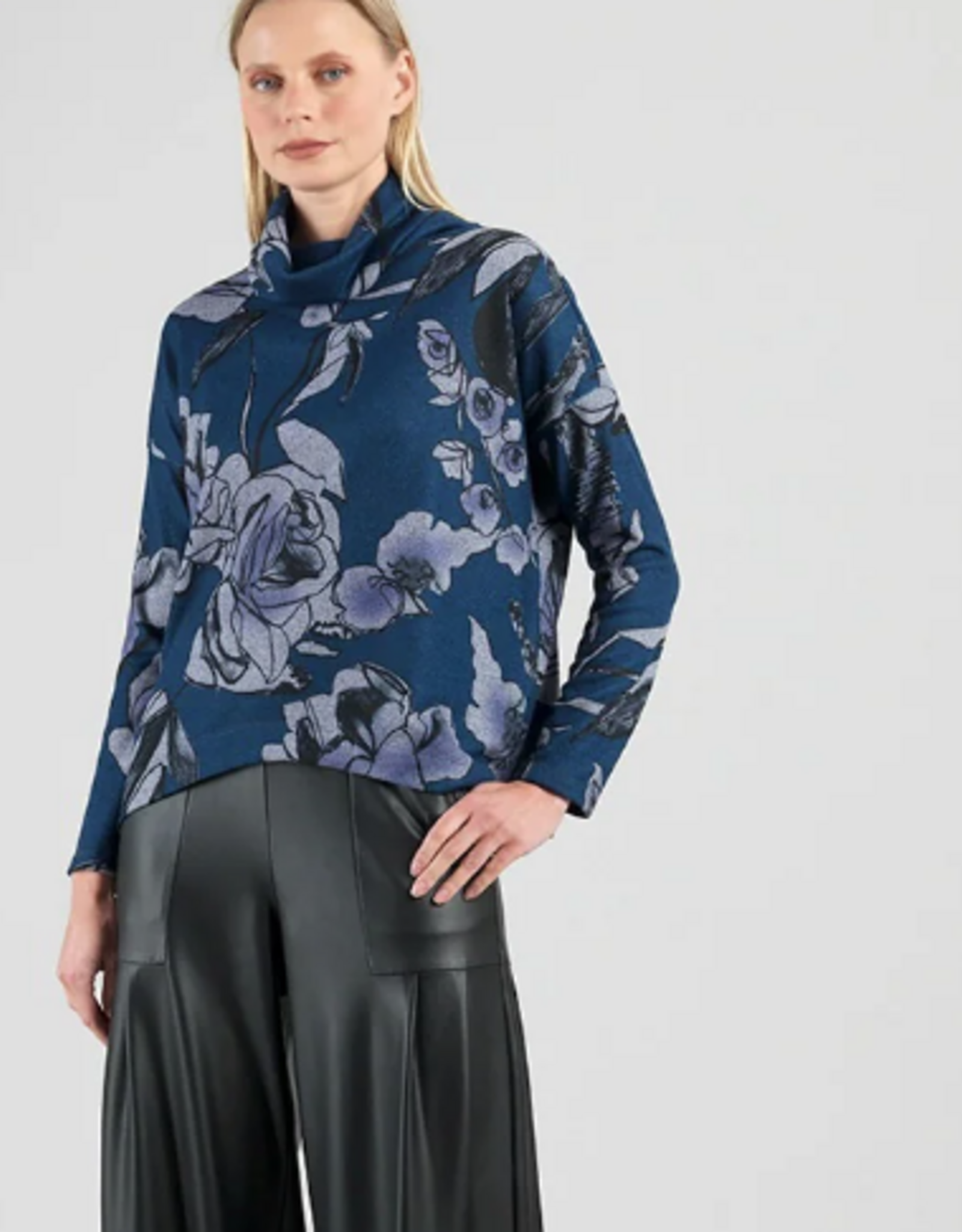 Clara Sunwoo Clara Sun Woo T92WP Navy/BLK Cowl Neck L/S Top