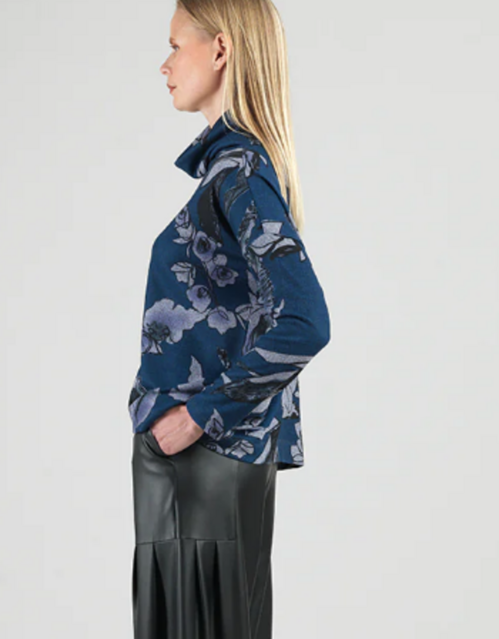 Clara Sunwoo Clara Sun Woo T92WP Navy/BLK Cowl Neck L/S Top