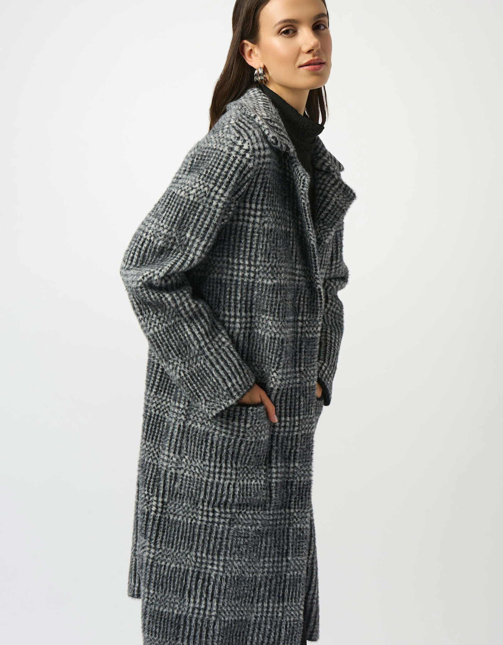 Joseph Ribkoff Joseph Ribkoff Blk/Wht Feather Yarn Plaid Jacquard Coat w/Faux Fur Trim