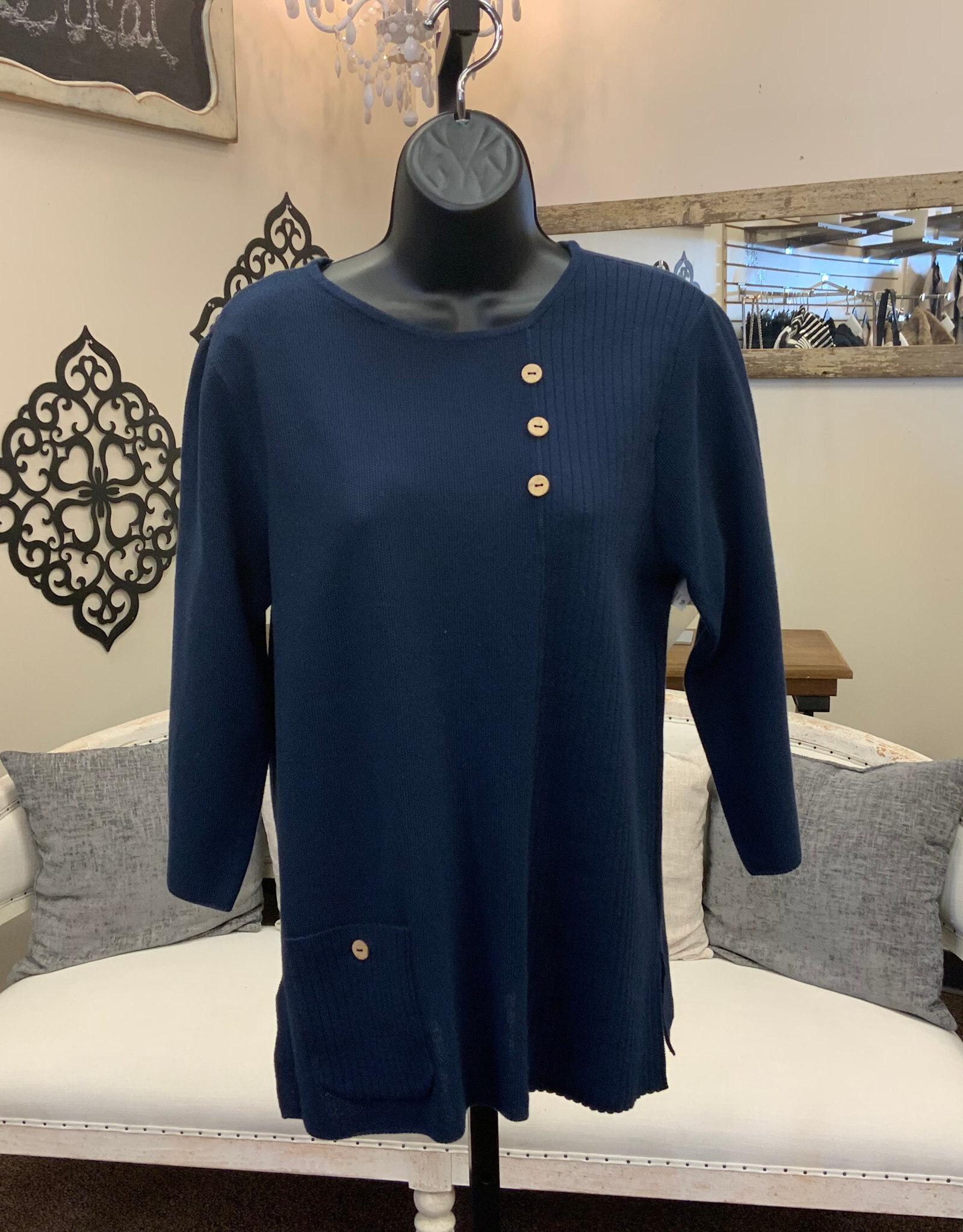 L.Hamrick Southern Lady Phantom Ink  Round Neck 3/4 Sleeve Top