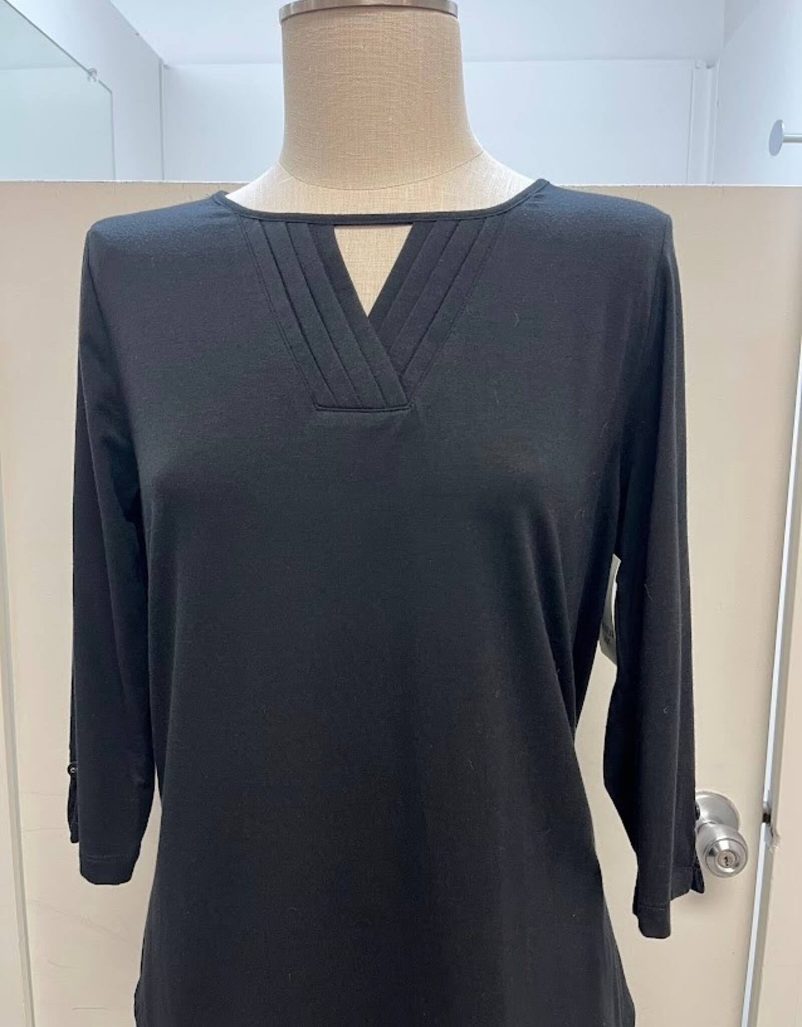 L.Hamrick Southern Lady Black Amira Round Neck 3/4 Sleeve Top