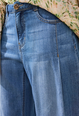 Tribal Tribal Audrey Light Blue Wash Pleated Crop Jean