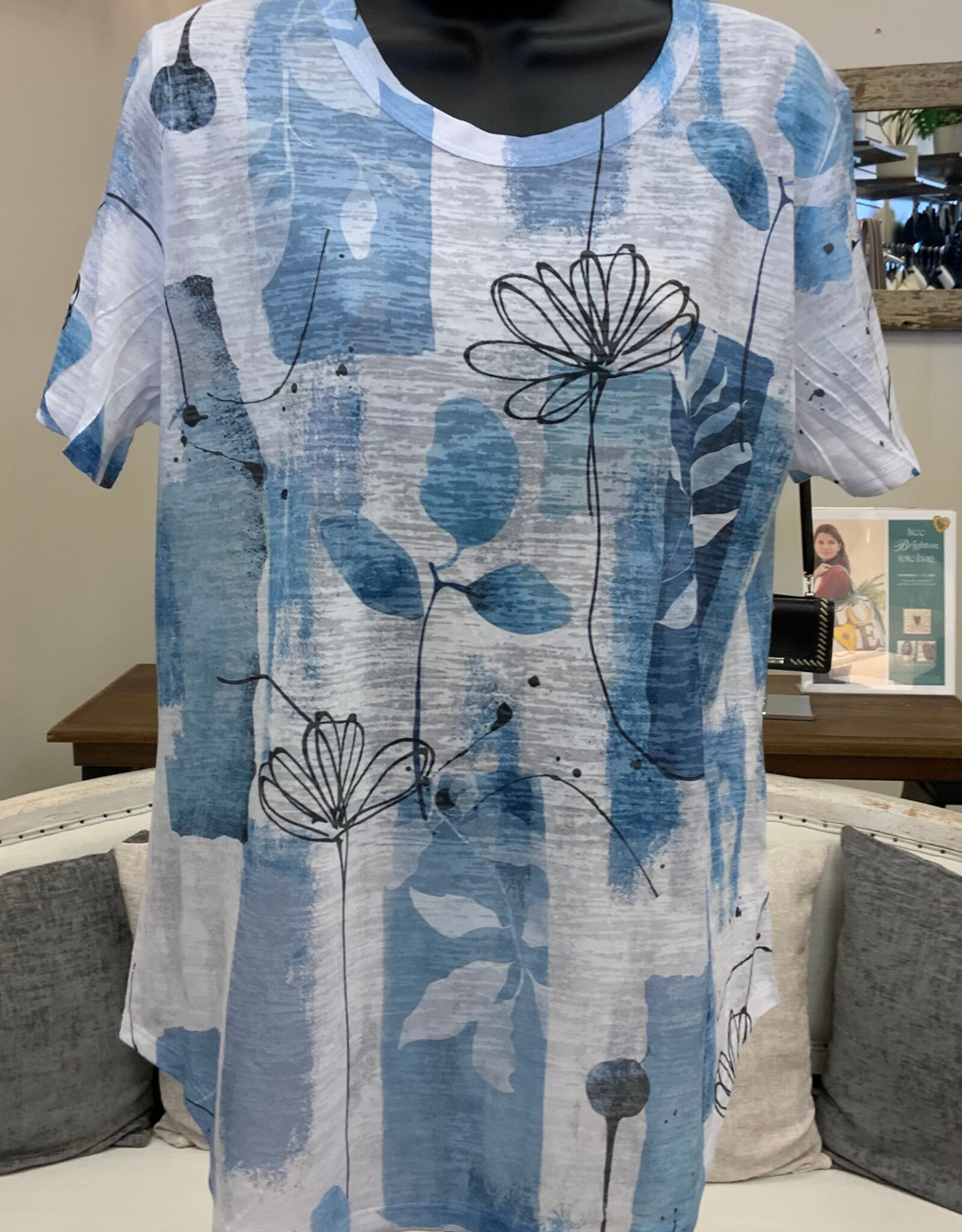 Jess & Jane Jess & Jane Blue/White Floral Burn Out  Round Neck S/S Top