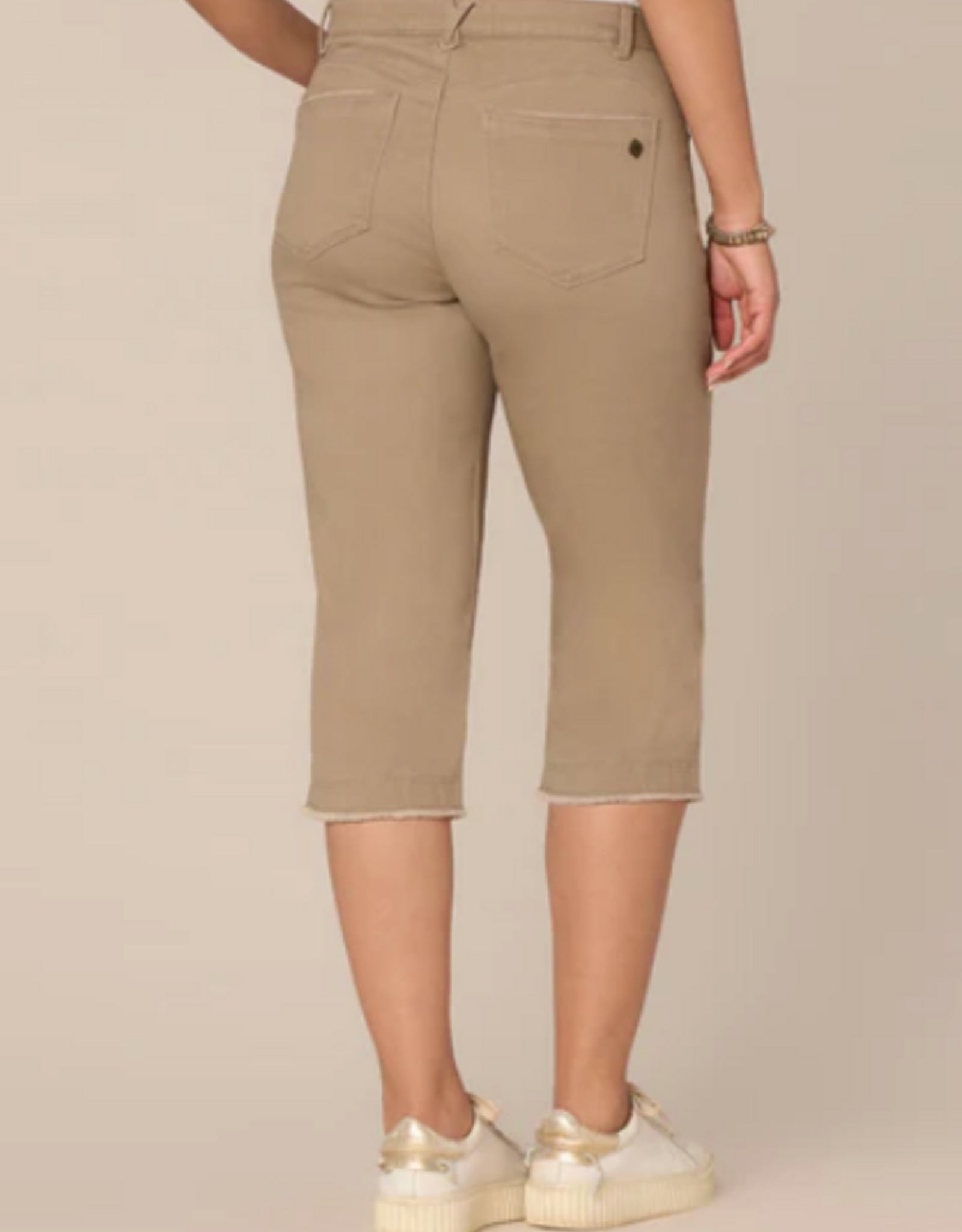 Democracy Democracy Portobello Ab"solution Mid-Rise Fray Hem Skimmer Pant