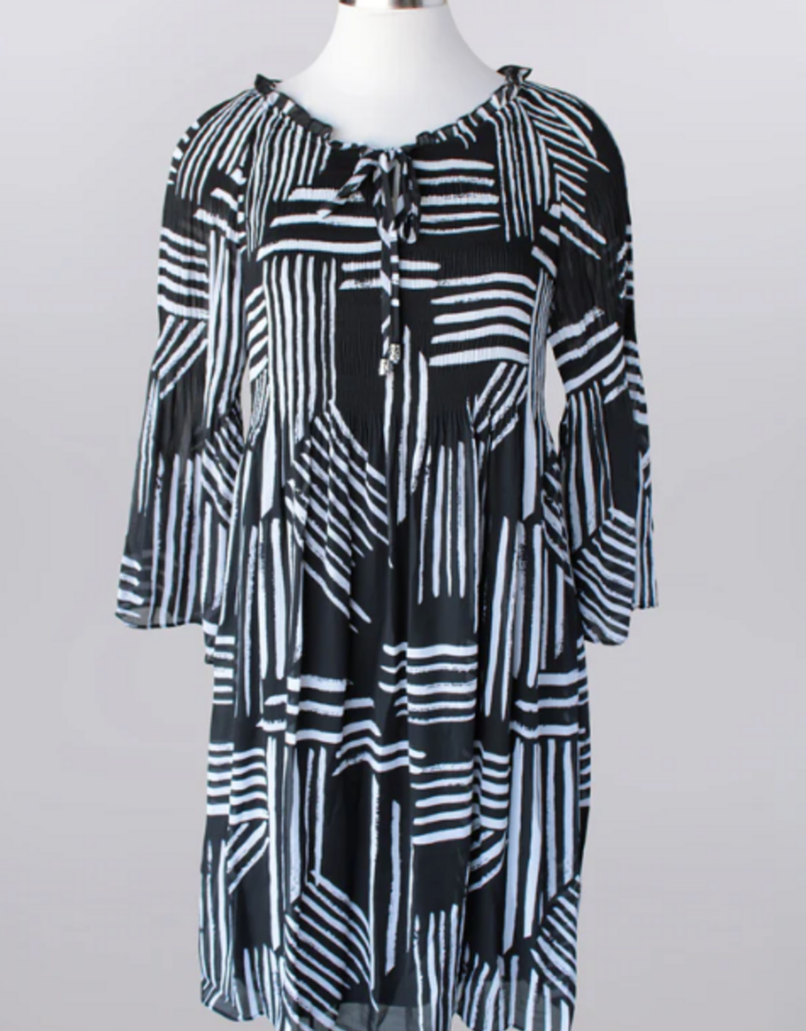 Keren Hart Keren Hart Blk/Wht Print Round Neck Tie Detail 3/4 Sleeve Dress