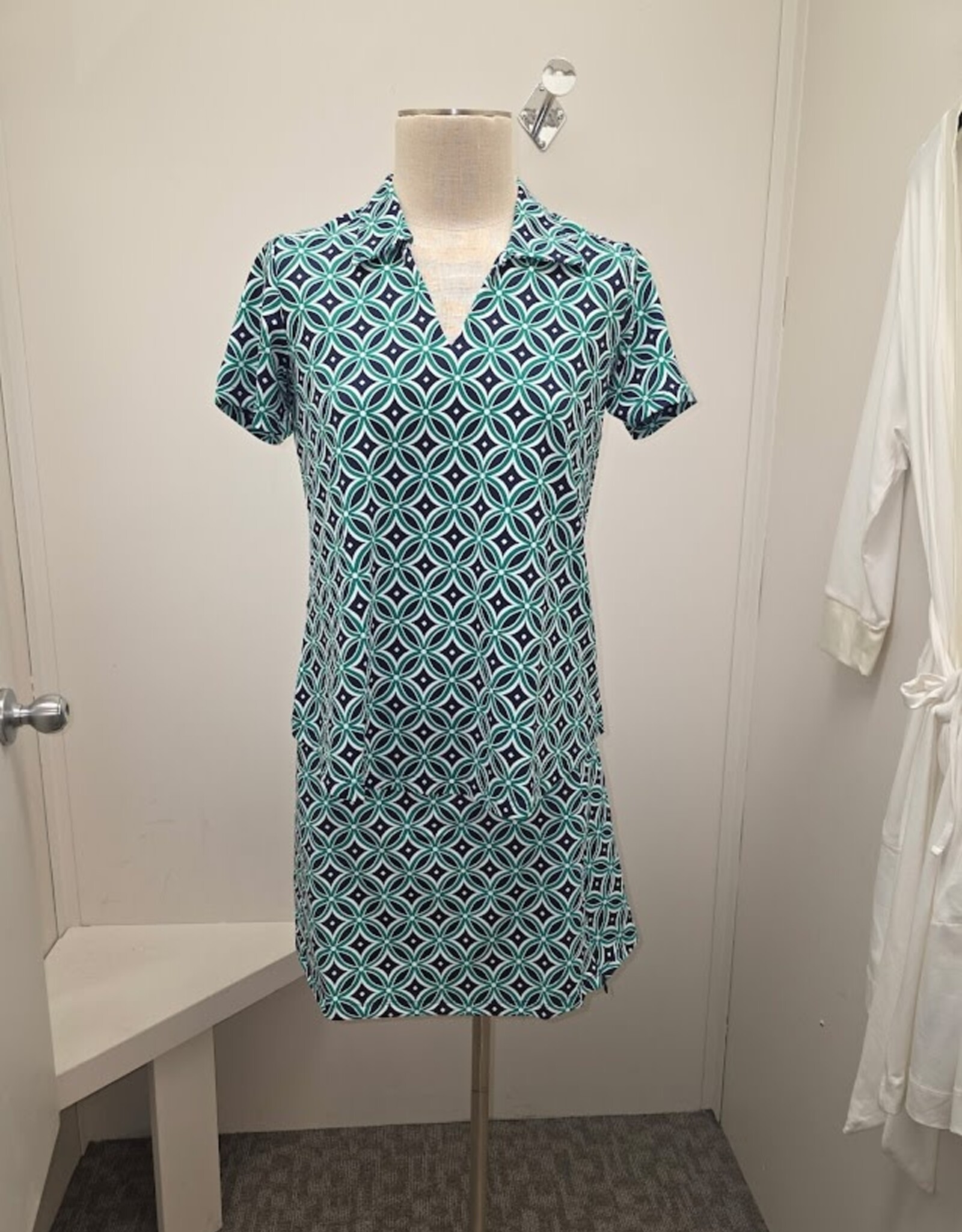 Lulu B Lulu B Green Navy GDEN Print V-Neck Collar UPF 50+  S/S Top