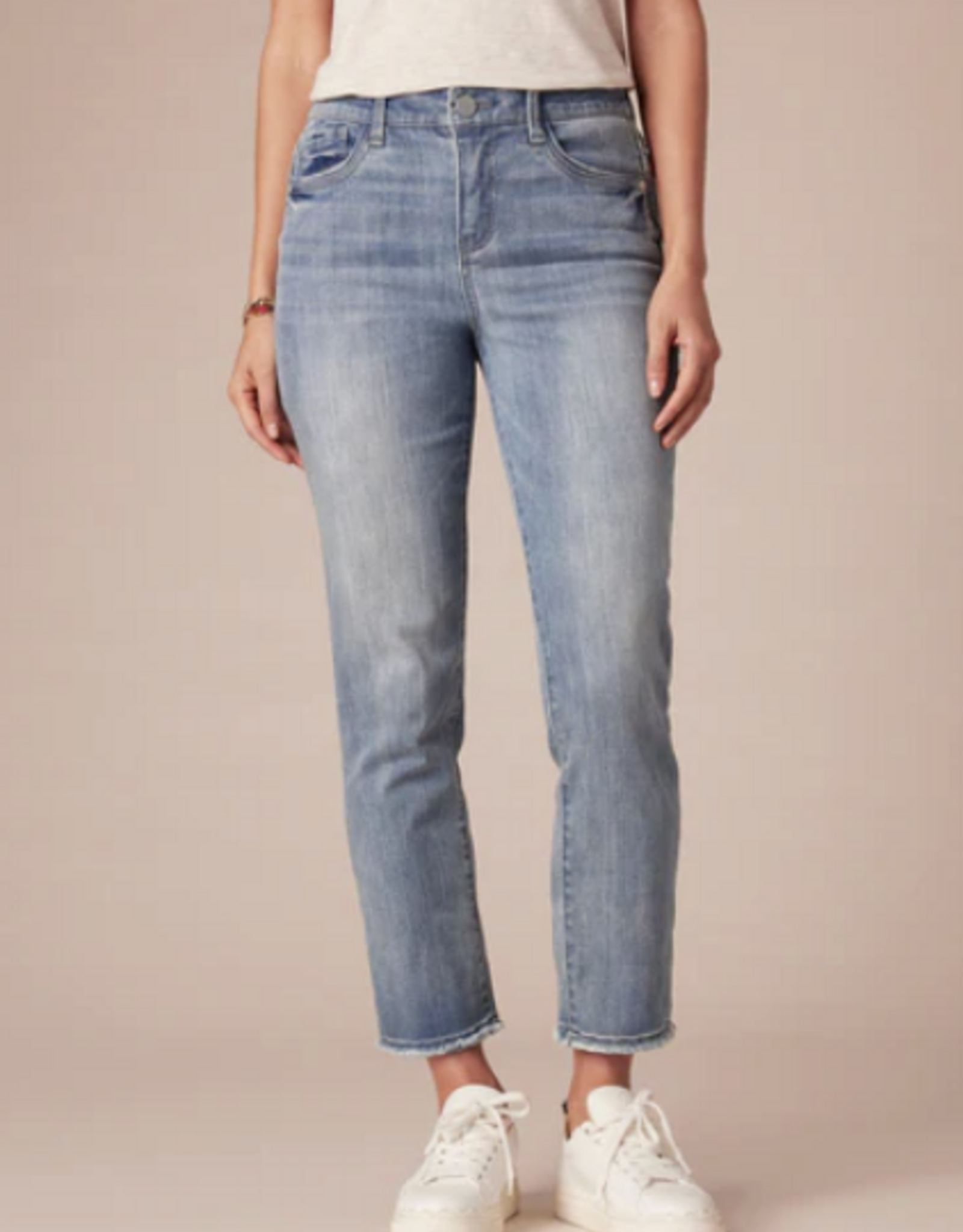 Democracy Democracy BP2697KE1 Petite Mid-Blue Slim Straight Jean w/Embroidered Cascading