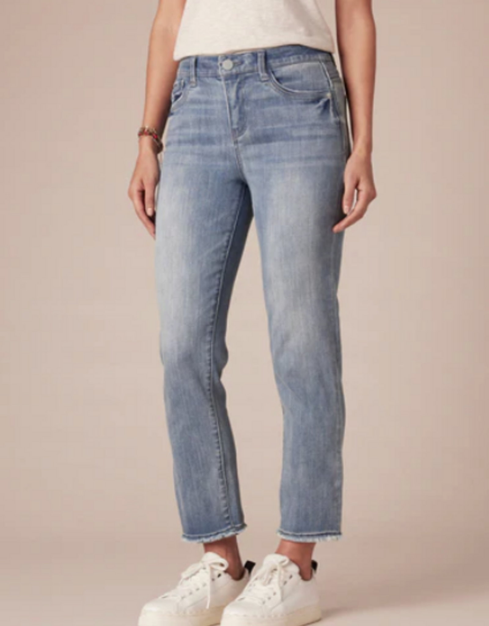 Democracy Democracy BP2697KE1 Petite Mid-Blue Slim Straight Jean w/Embroidered Cascading