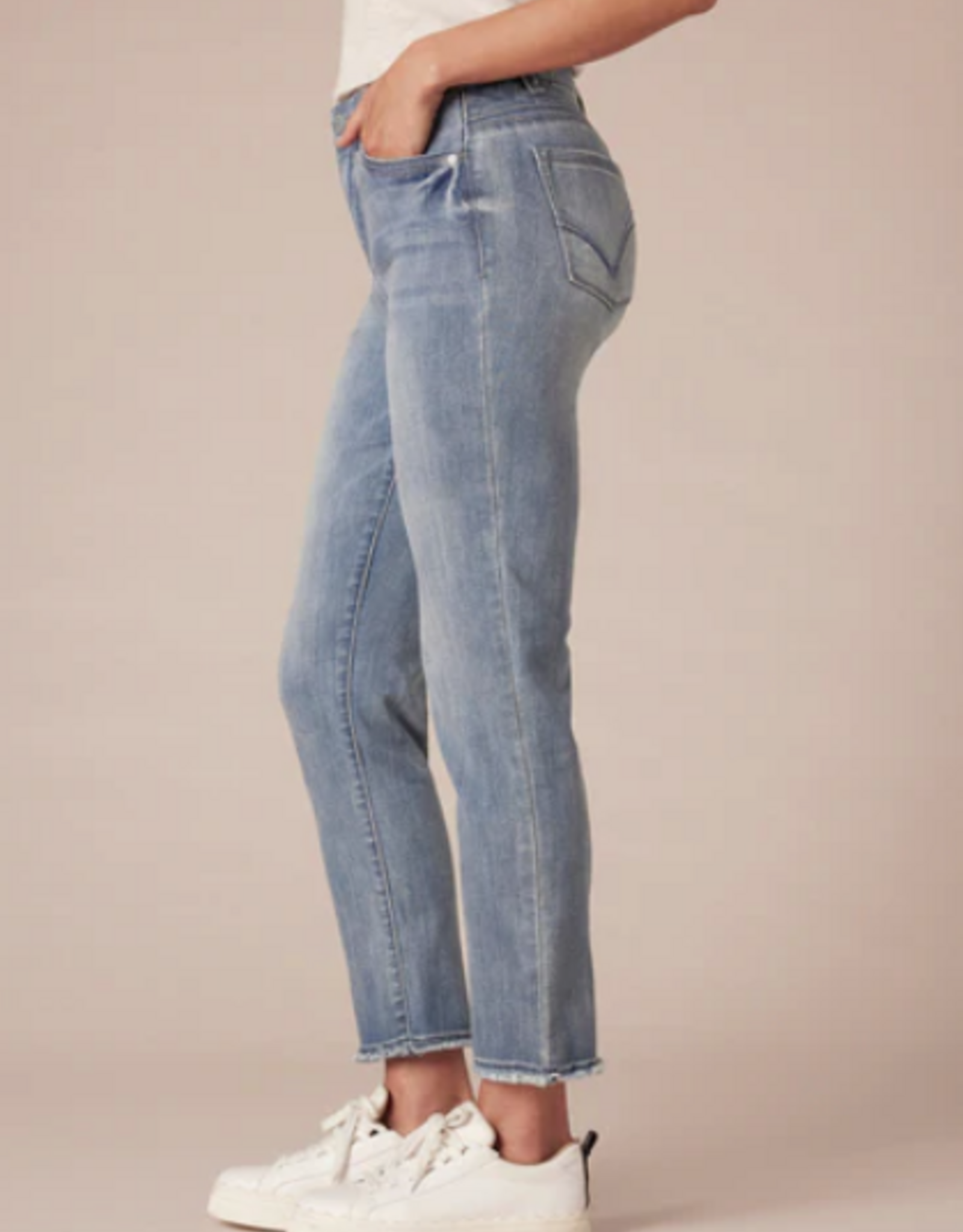 Democracy Democracy BP2697KE1 Petite Mid-Blue Slim Straight Jean w/Embroidered Cascading