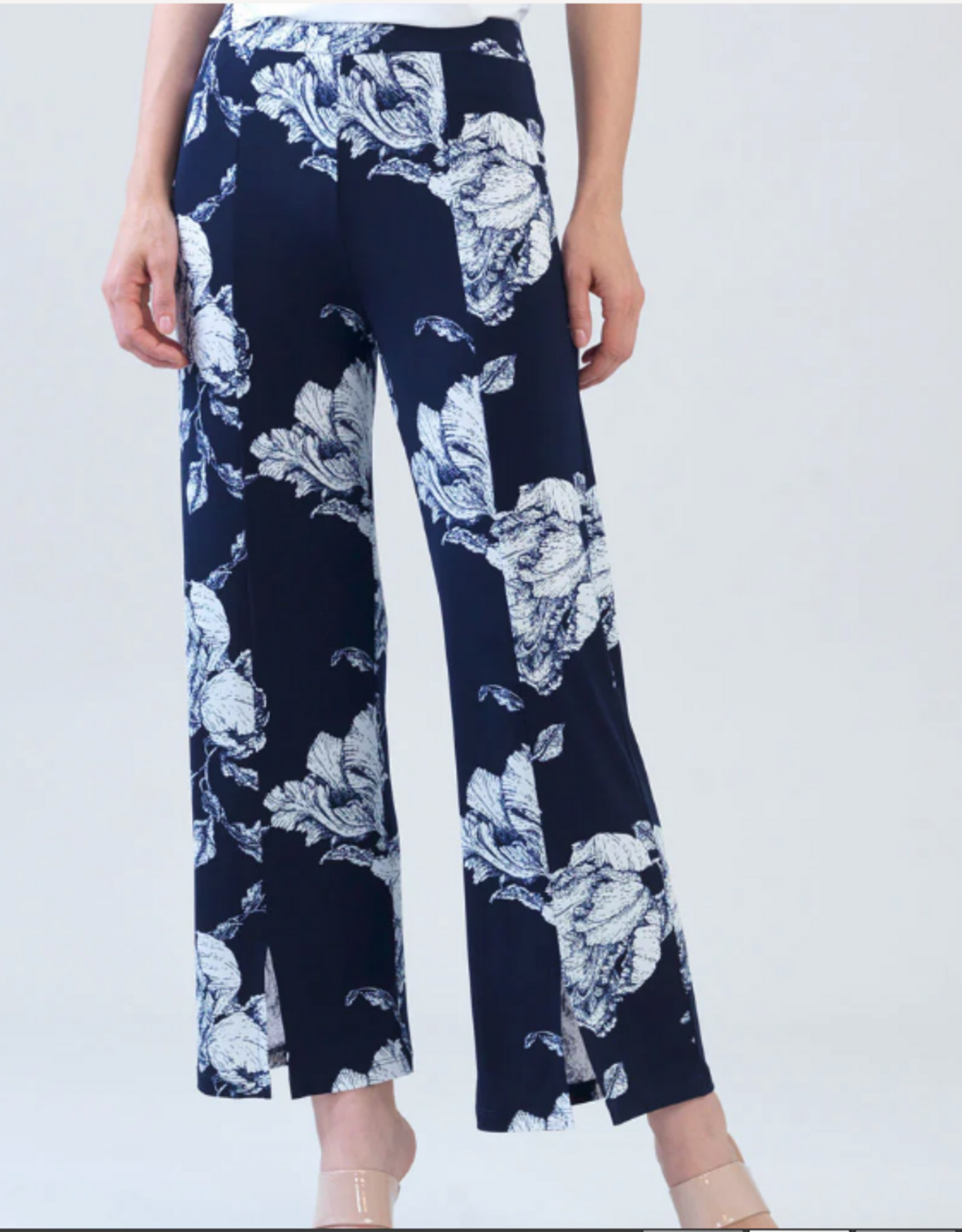 Clara Sun Woo Clara Sun Woo  Navy/White Peony Blossom Print Relaxed Kick Front Slit Ankle Pant