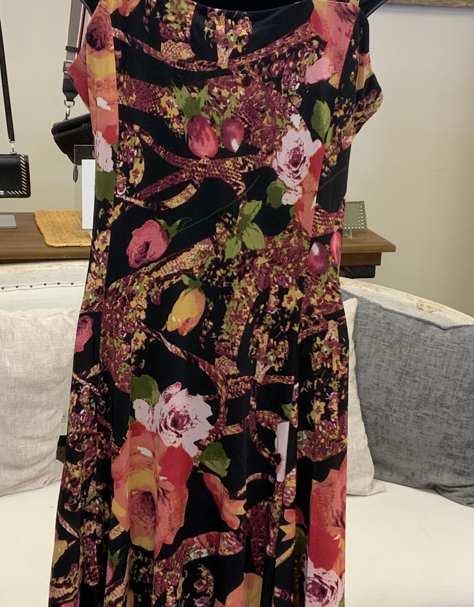 Creations Creations A367-805 Black/Rose Floral A-Line V-Neck Sleeveless Dress