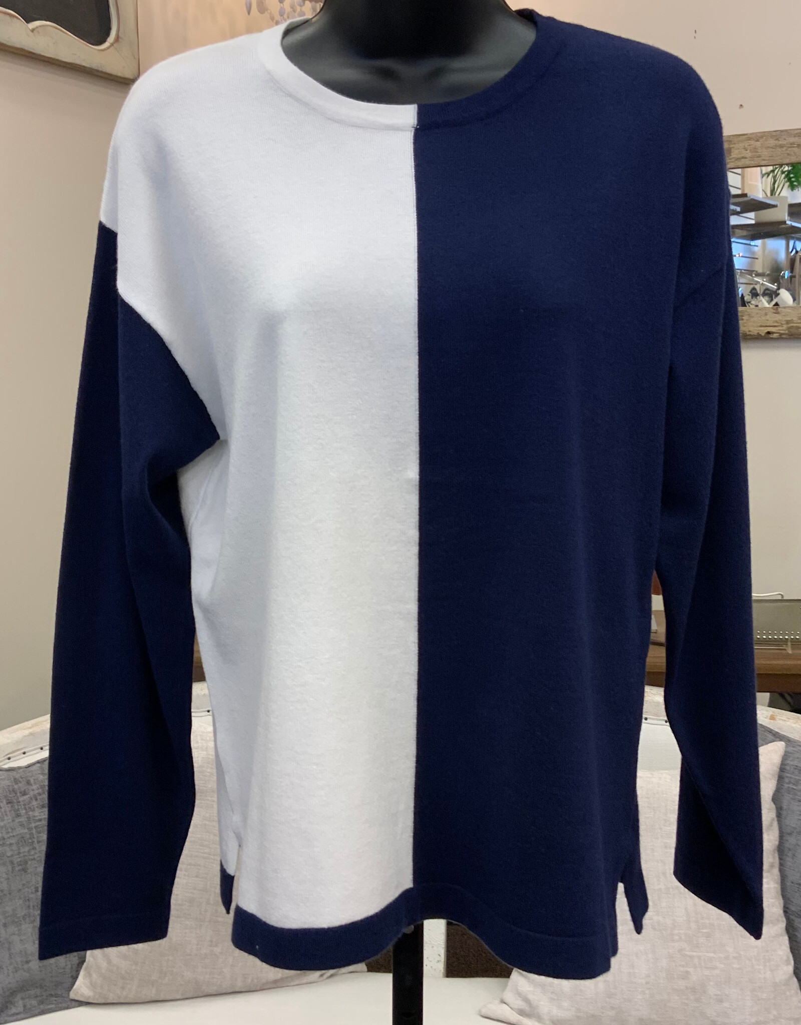Trisha Tyler Trisha Tyler Navy White Color Block V-Neck L/S Sweater