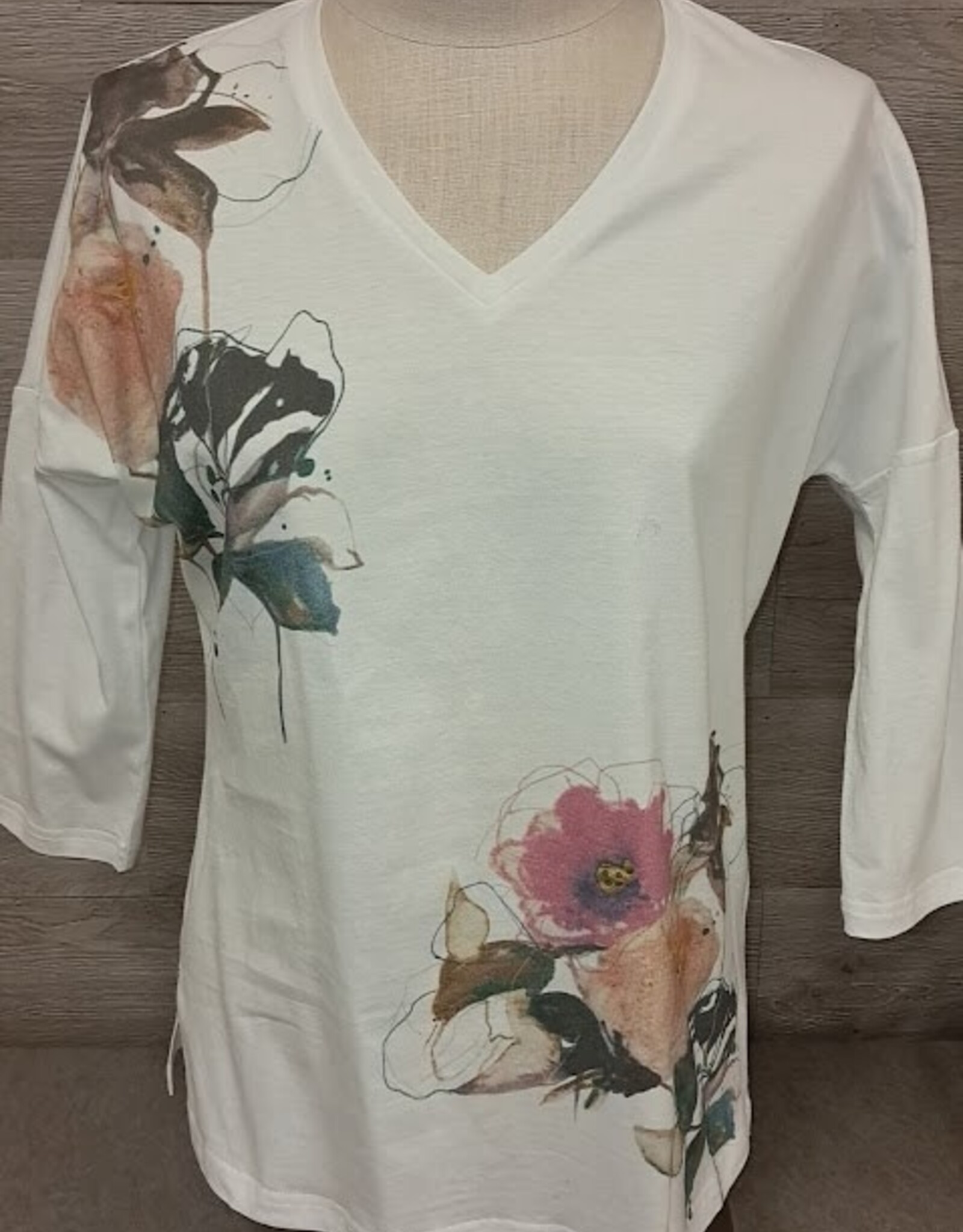 GG Jeans GG  Jeans  White  Floral Print Short V-Neck Sleeve Top