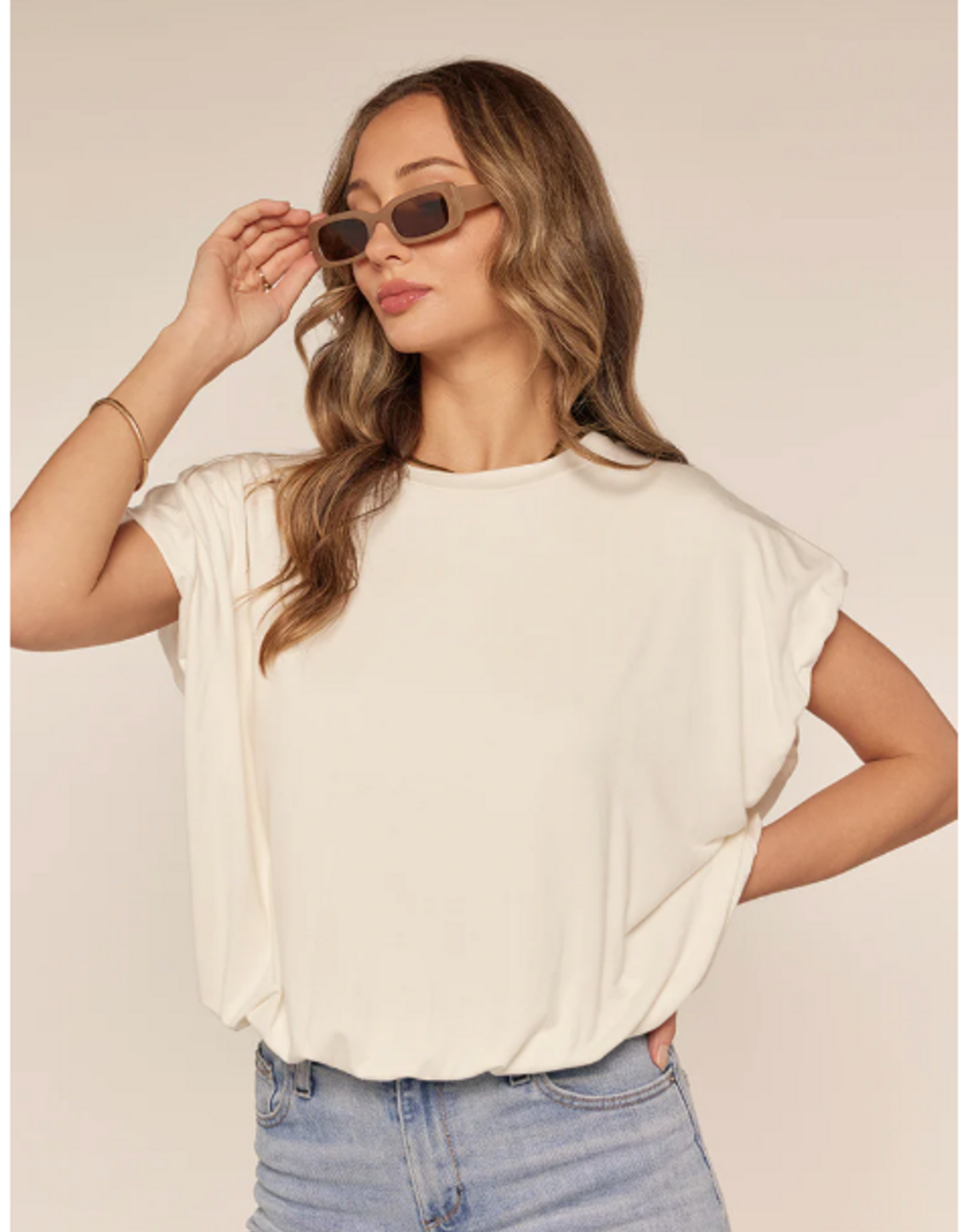 Kylie Paige Kylie Paige Cream Taylor Curved Neckline Short Sleeve Top