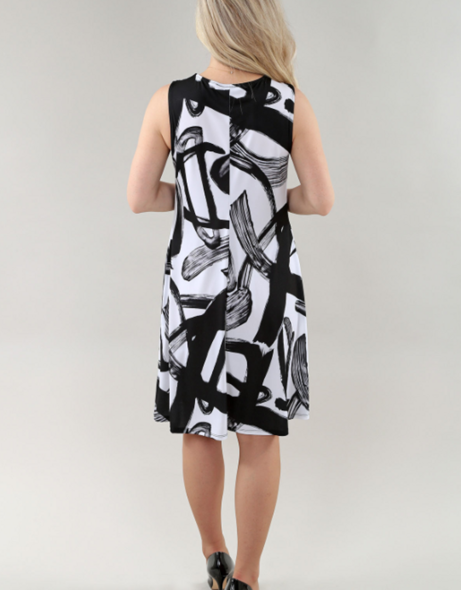 Michael Tyler Michael Tyler 26S 318 Black/White Paint Strokes V-Neck Sleeveless Dress