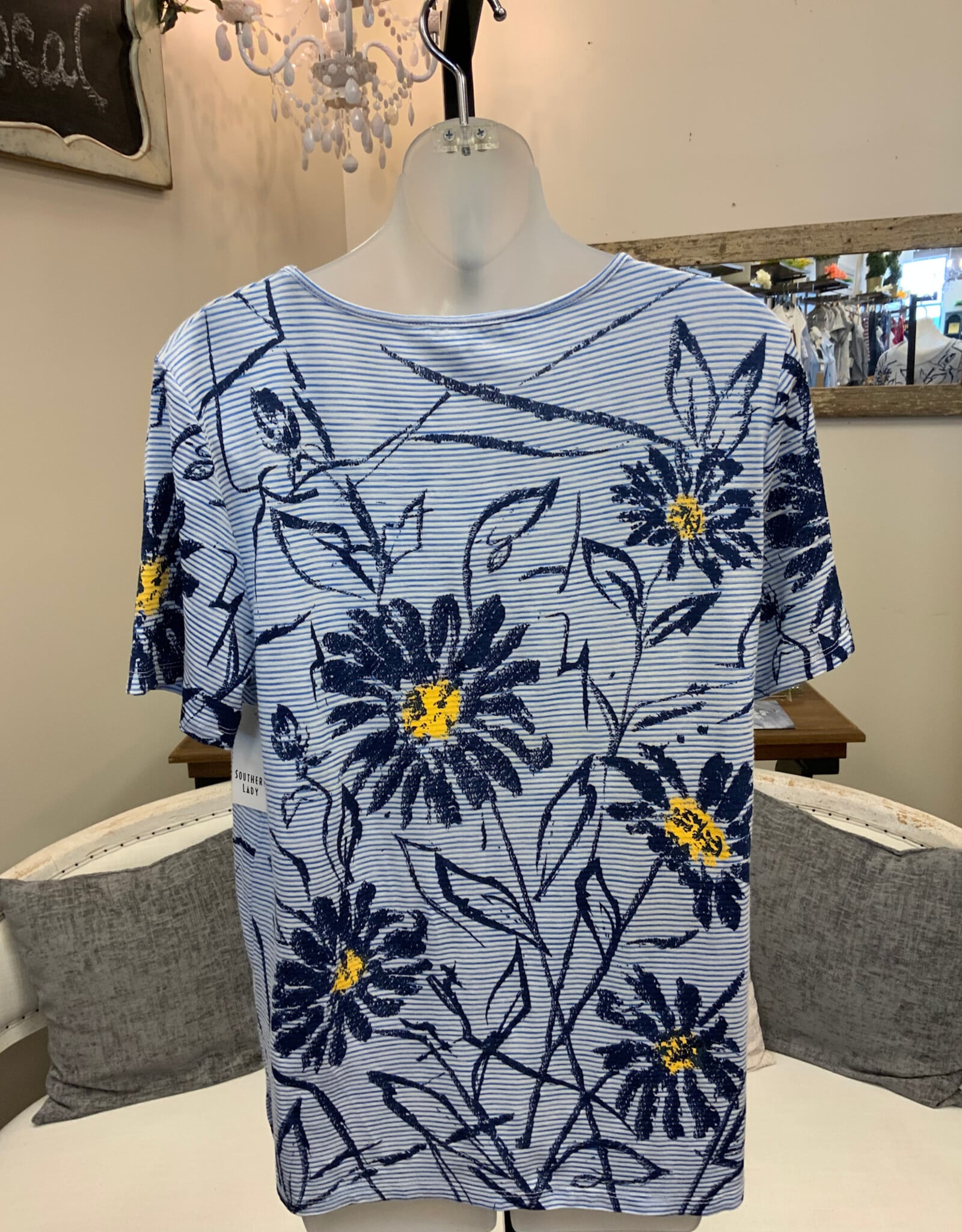 L.Hamrick Southern Lady 44B2 Blue Stripe Daisy Print Round Neck S/S Top