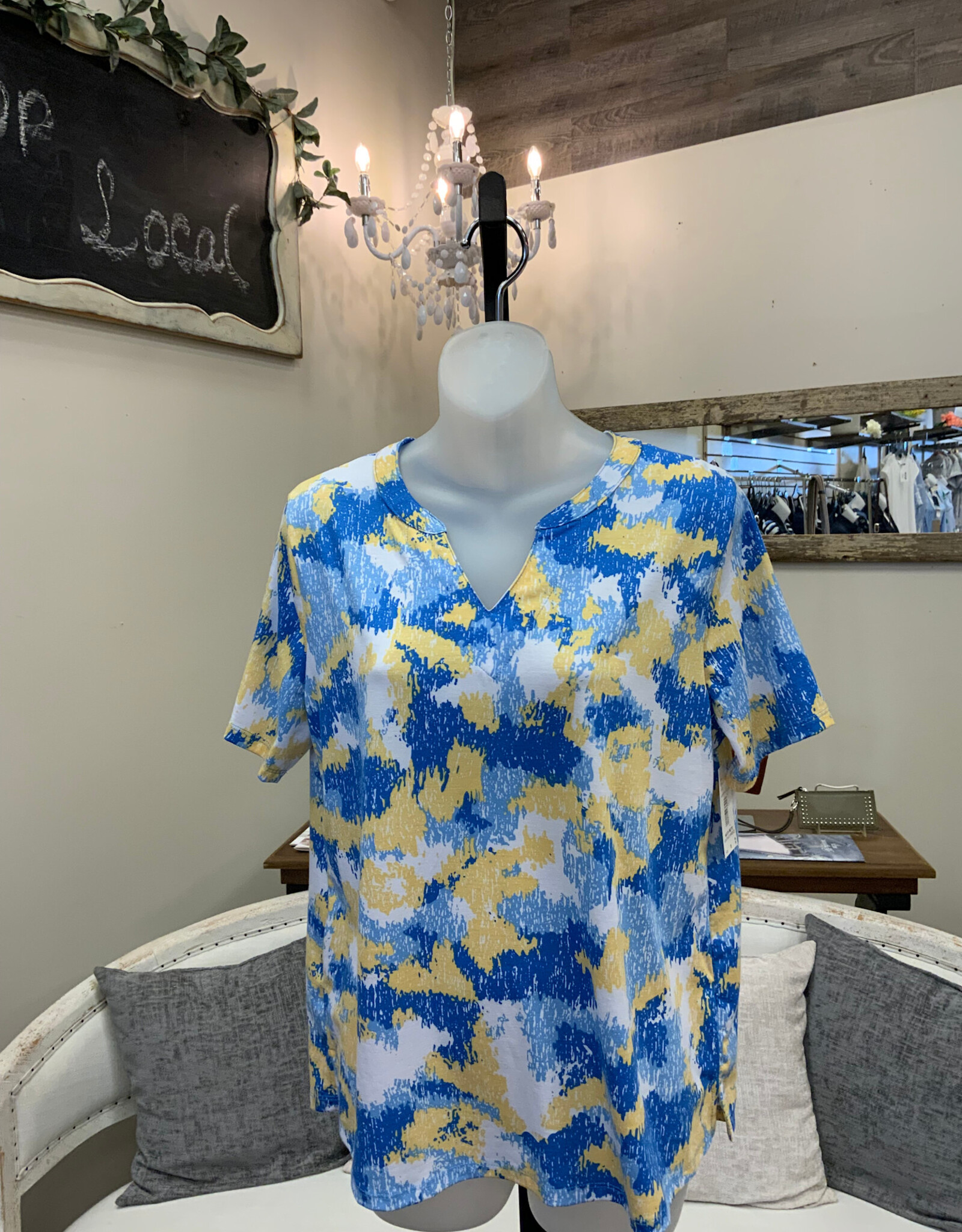 L.Hamrick Southern Lady 43Y3 Blue/Yellow Santiago Breeze V-Neck S/S Top