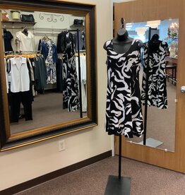 Bali Bali Black/White Print Round Neck Sleeveless Dress