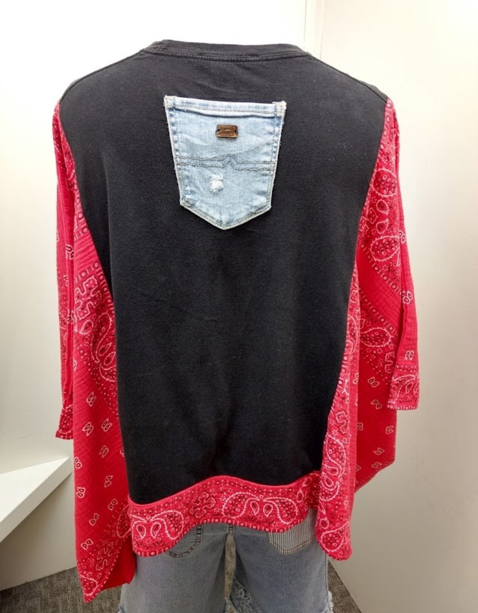 Shannon Passero Shannon Passaro 5754 Bob Marley Bandana Banded Pullover Top