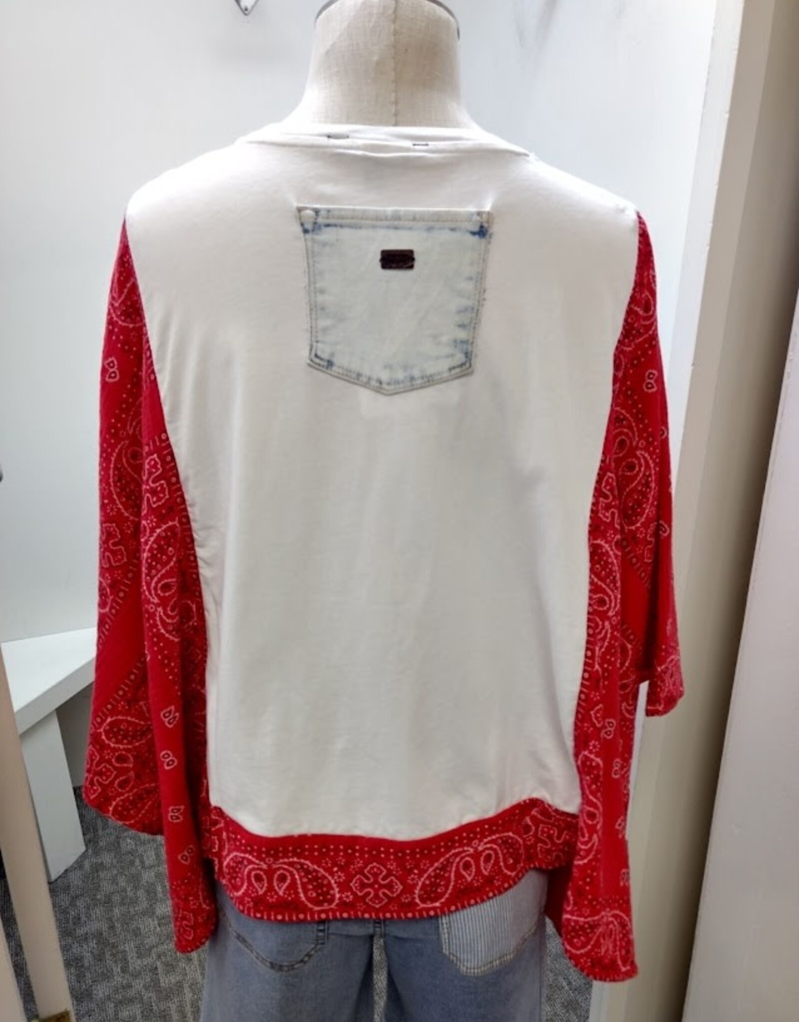 Shannon Passero Shannon Passero 5754 Beetles Bandana Banded Pullover Top