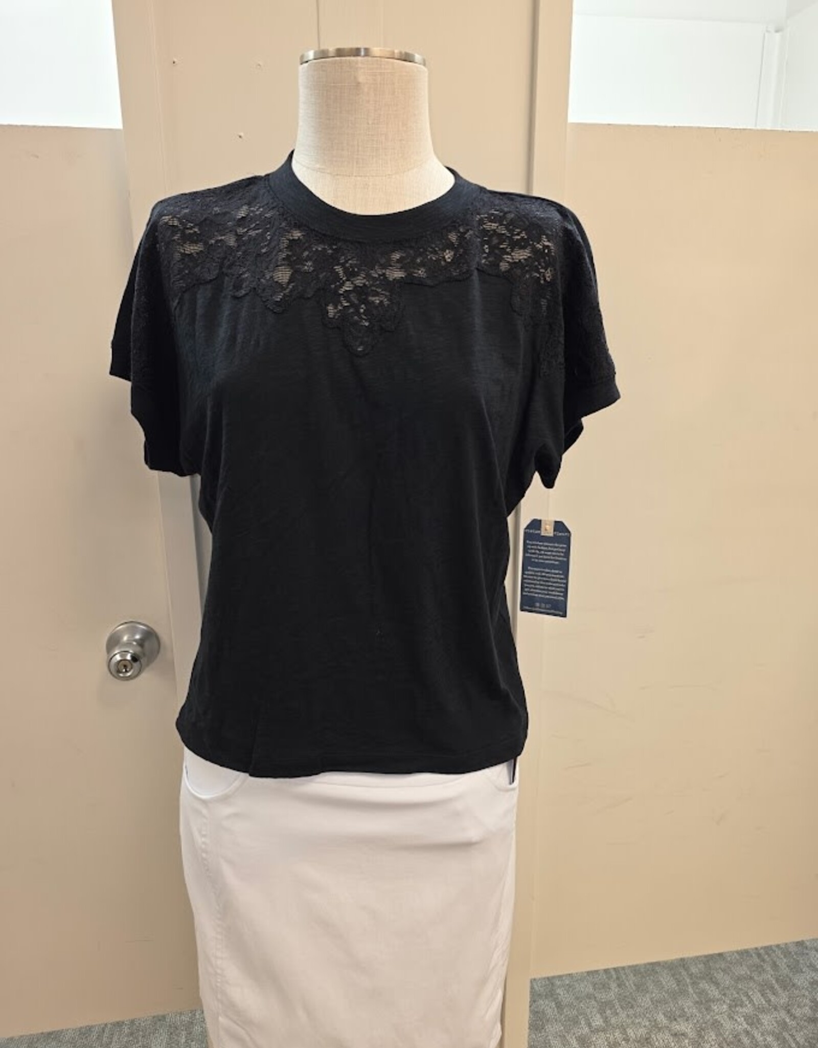 Democracy Democracy Black Short Sleeve Round Neck Petite