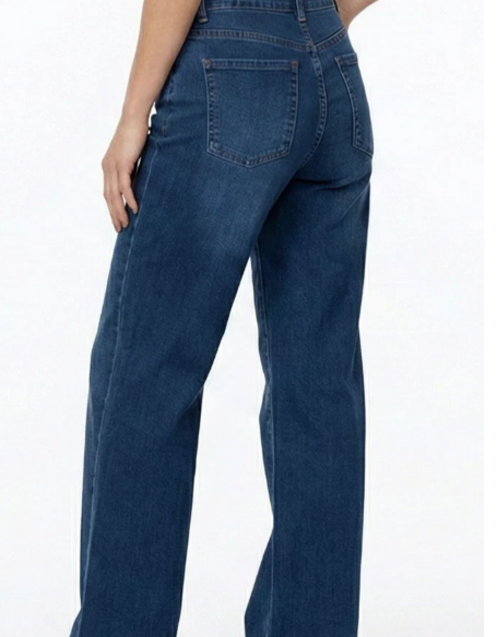 Ethyl Ethyl Benefit Blue  Mid Rise Relaxed Classic Jean