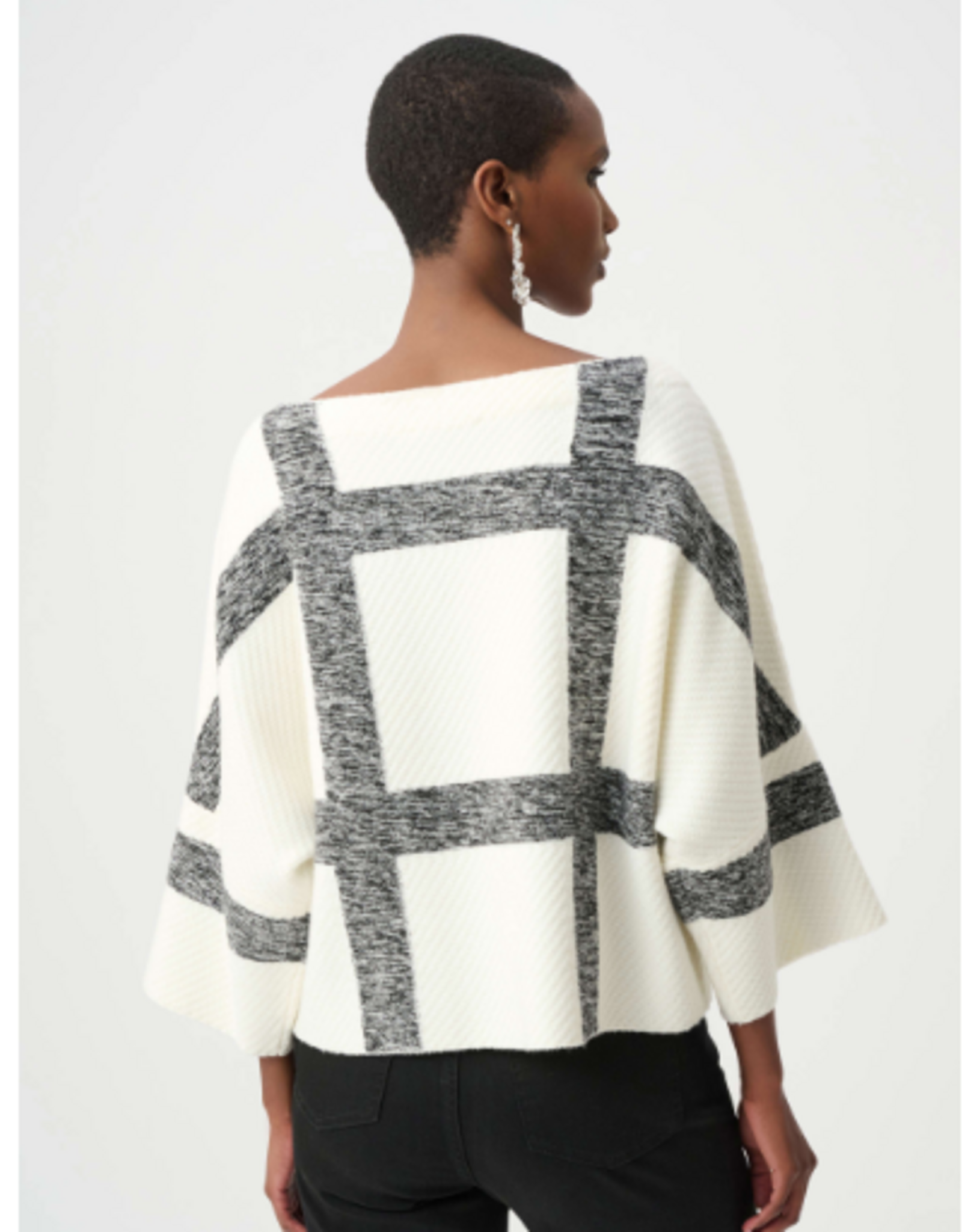 Joseph Ribkoff Joseph Ribkoff Winter White / Black Brushed Viscose And Nylon Plaid Boat-Neck Sweater