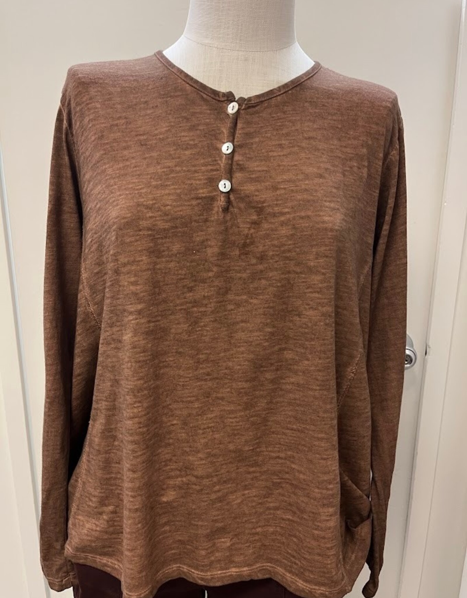 Saga Saga Coco Round Neck Long Sleeve Button Deail Top