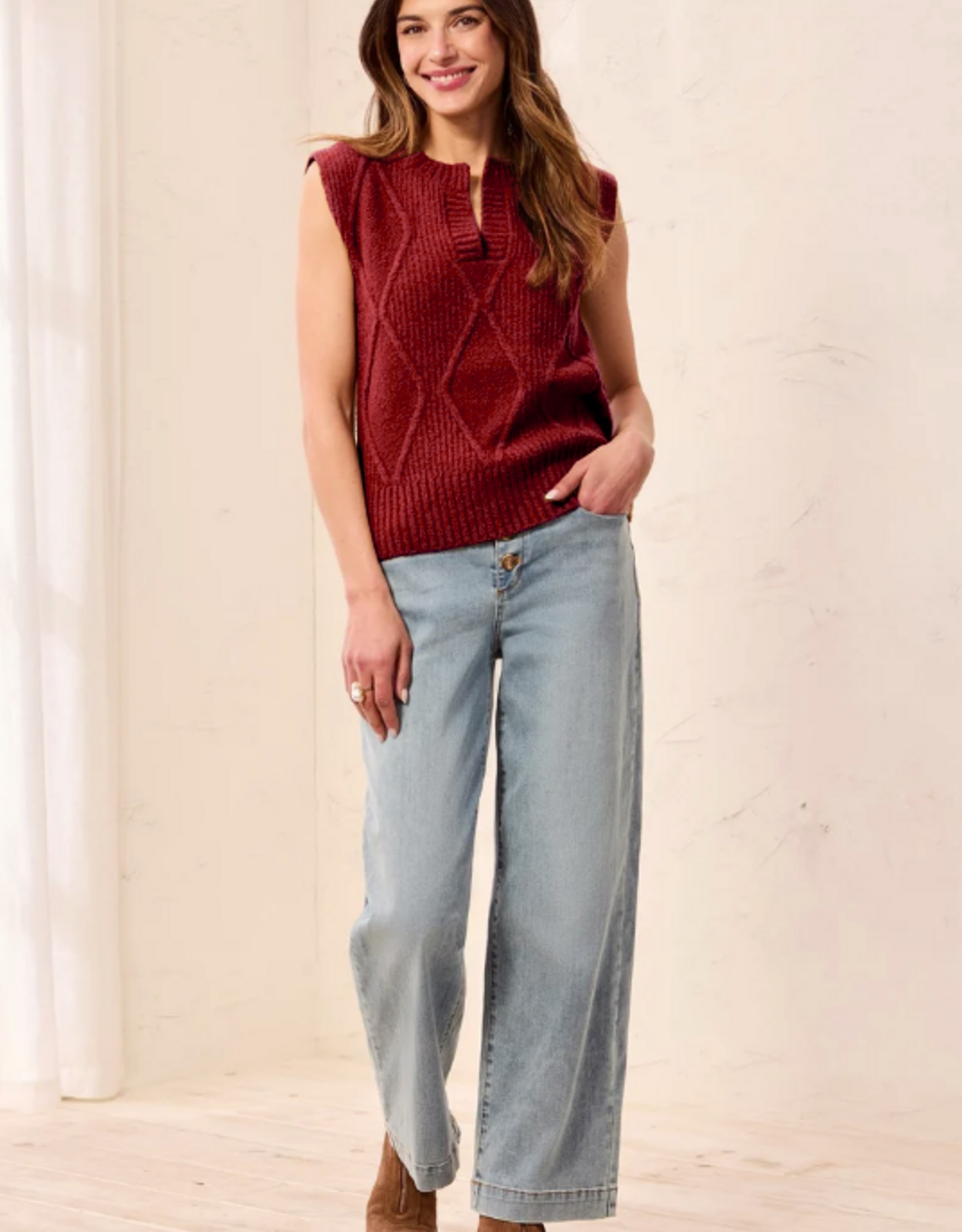 Tribal Tribal Cherrylacquer Split Crew Neck Sleeveless Sweater Vest