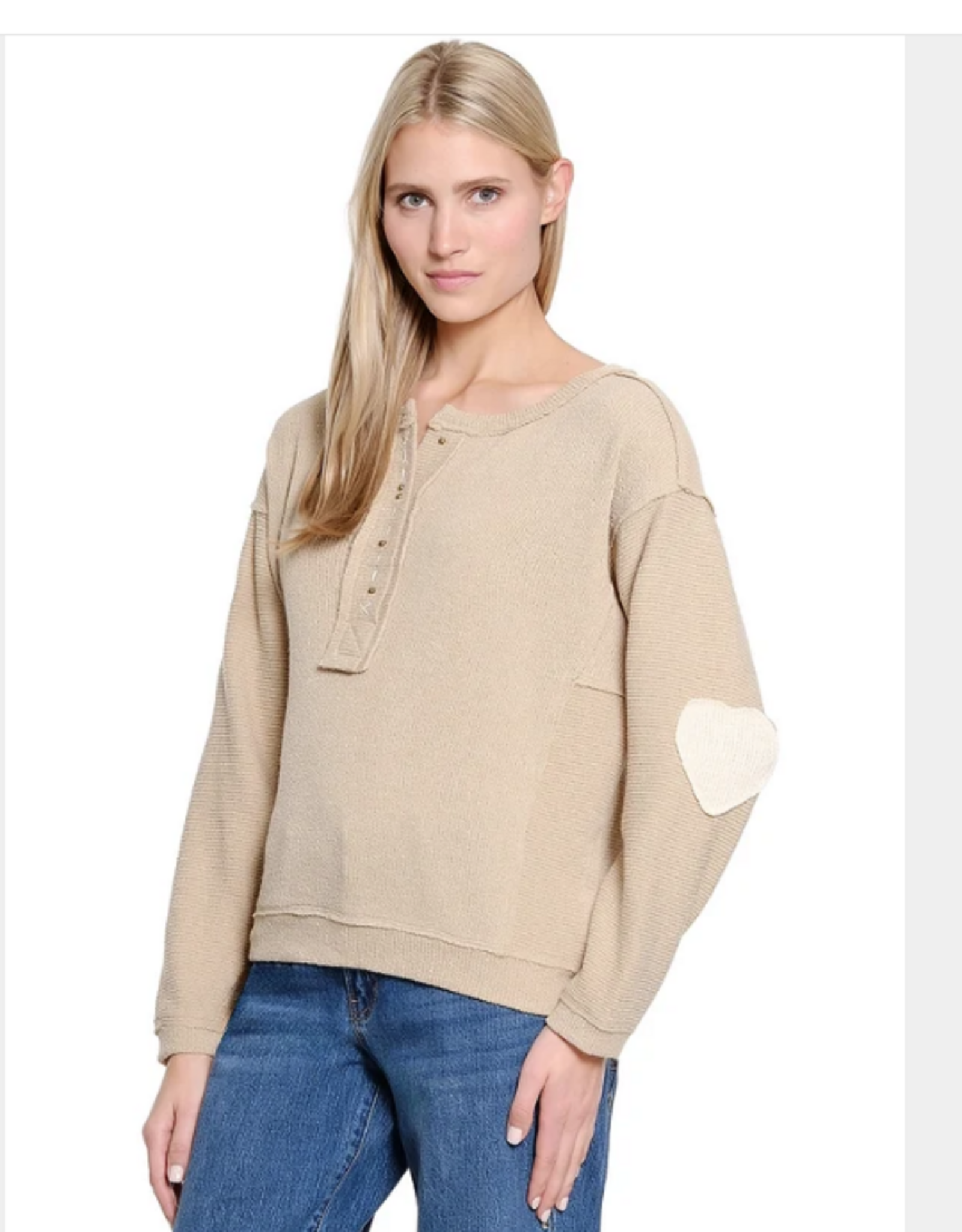 Tru Luxe Tru Luxe Natural Split Neck Knit Top With Heart Applique