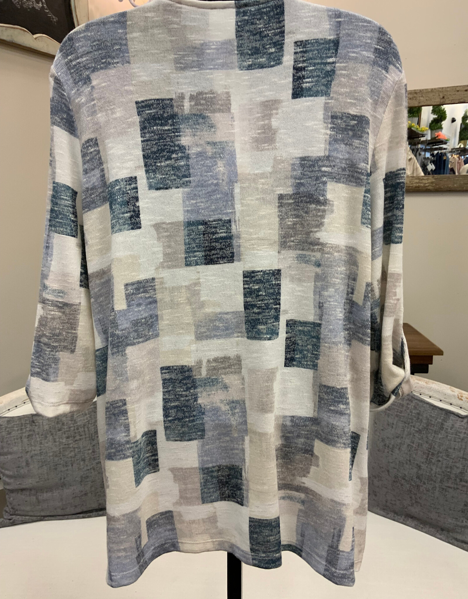 Bali Corp Bali Blue Print V-Neck Zip Detail 3/4 Sleeve Top