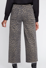 Renuar Renuar Animal Print  Denim Cropped Wide-Leg Pant