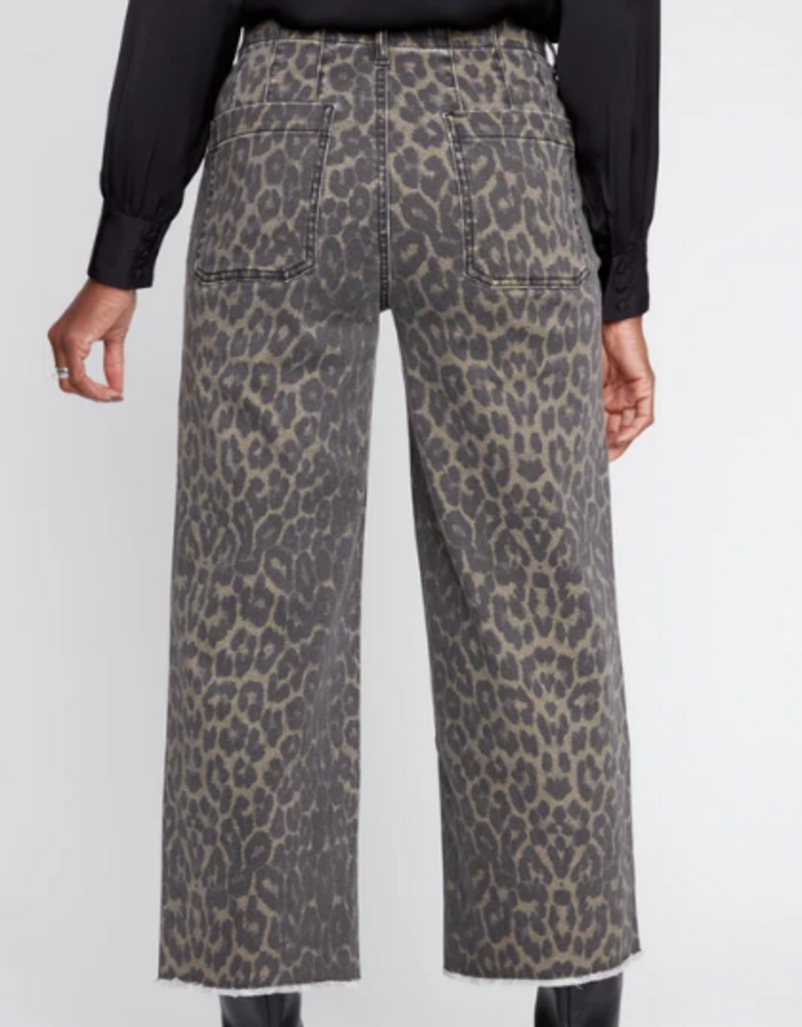 Renuar Renuar Animal Print  Denim Cropped Wide-Leg Pant