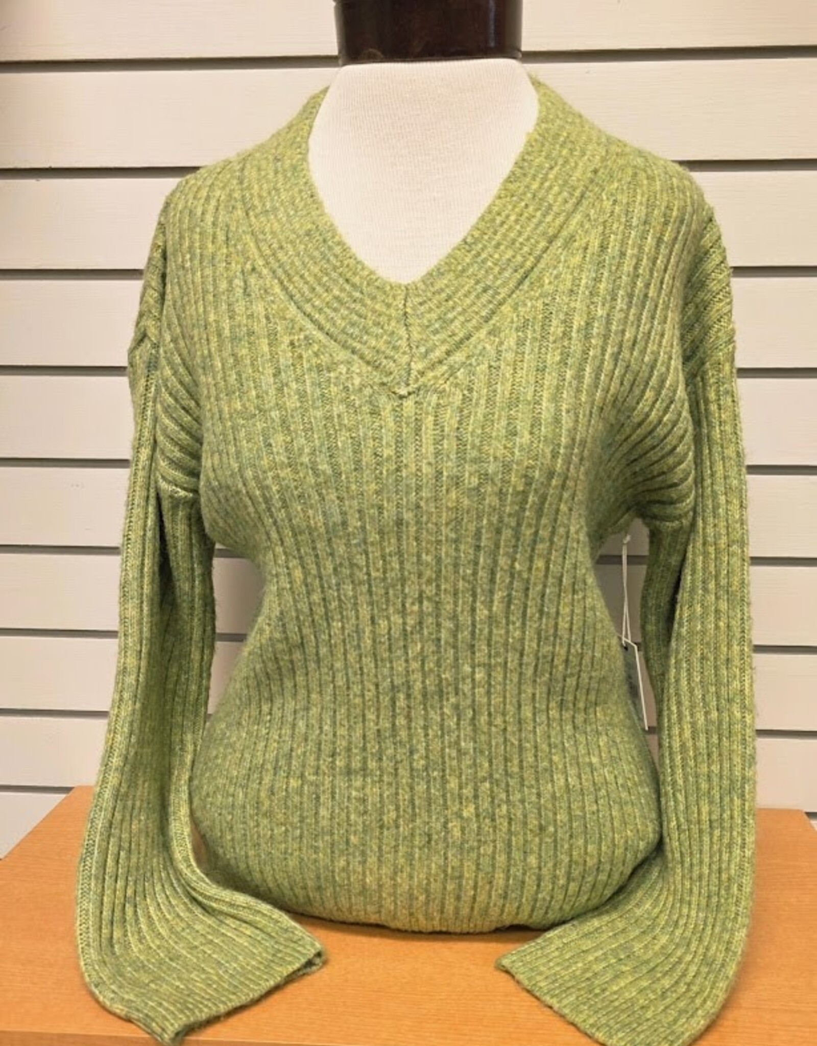 Dex Dex Leaf V-Neck Cable Knit L/S Sweater
