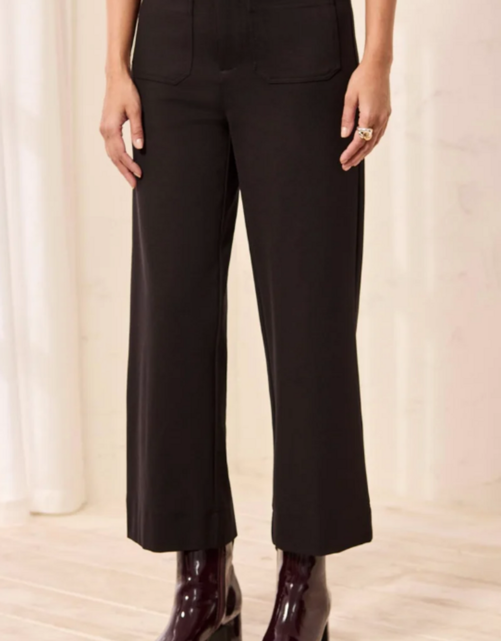 Tribal Tribal Black High Rise Fly Front Cropped w/Pockets