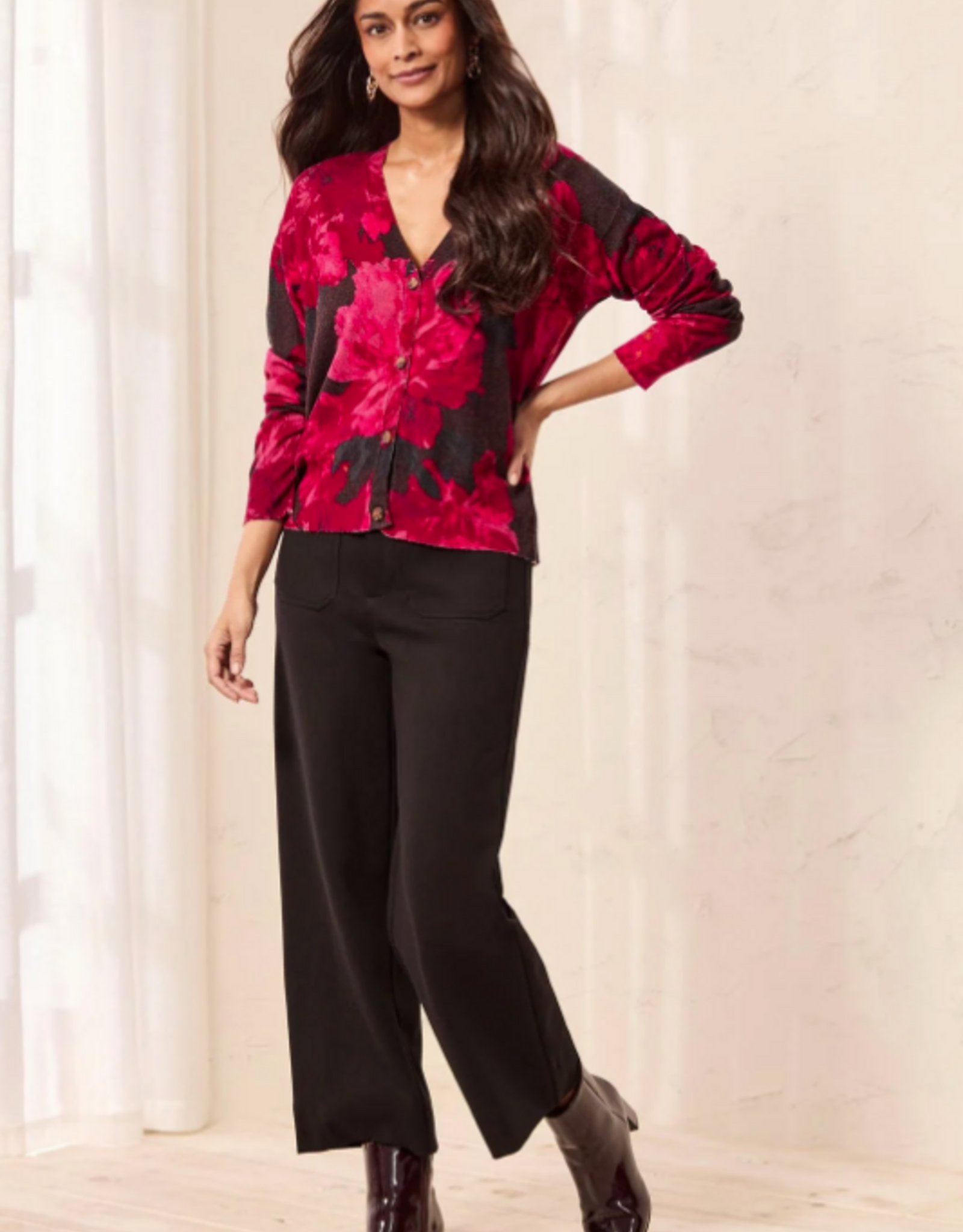 Tribal Tribal Black High Rise Fly Front Cropped w/Pockets
