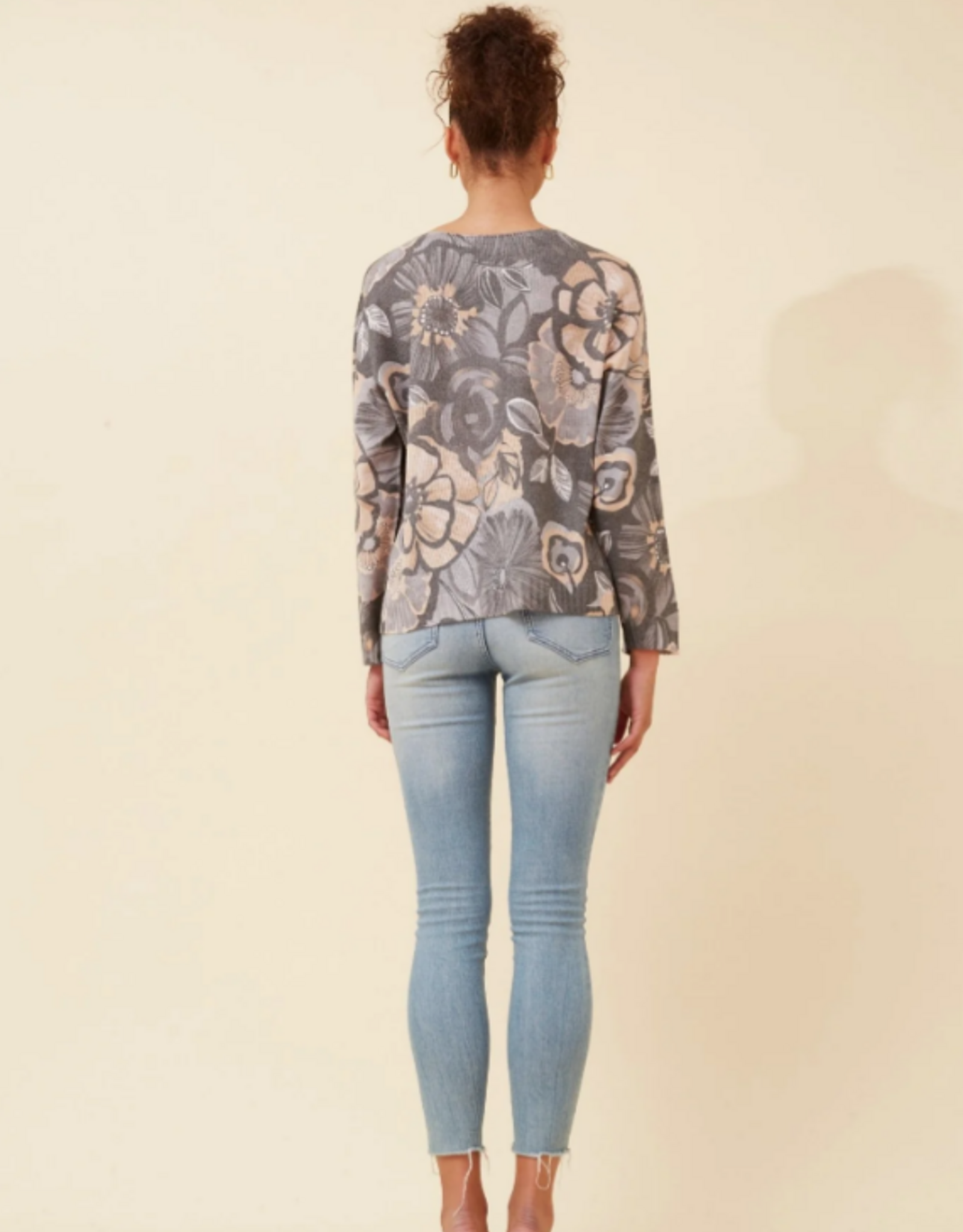 Papillon Papillon Grey Floral Lightweight V-Neck Long Sleeve Sweater