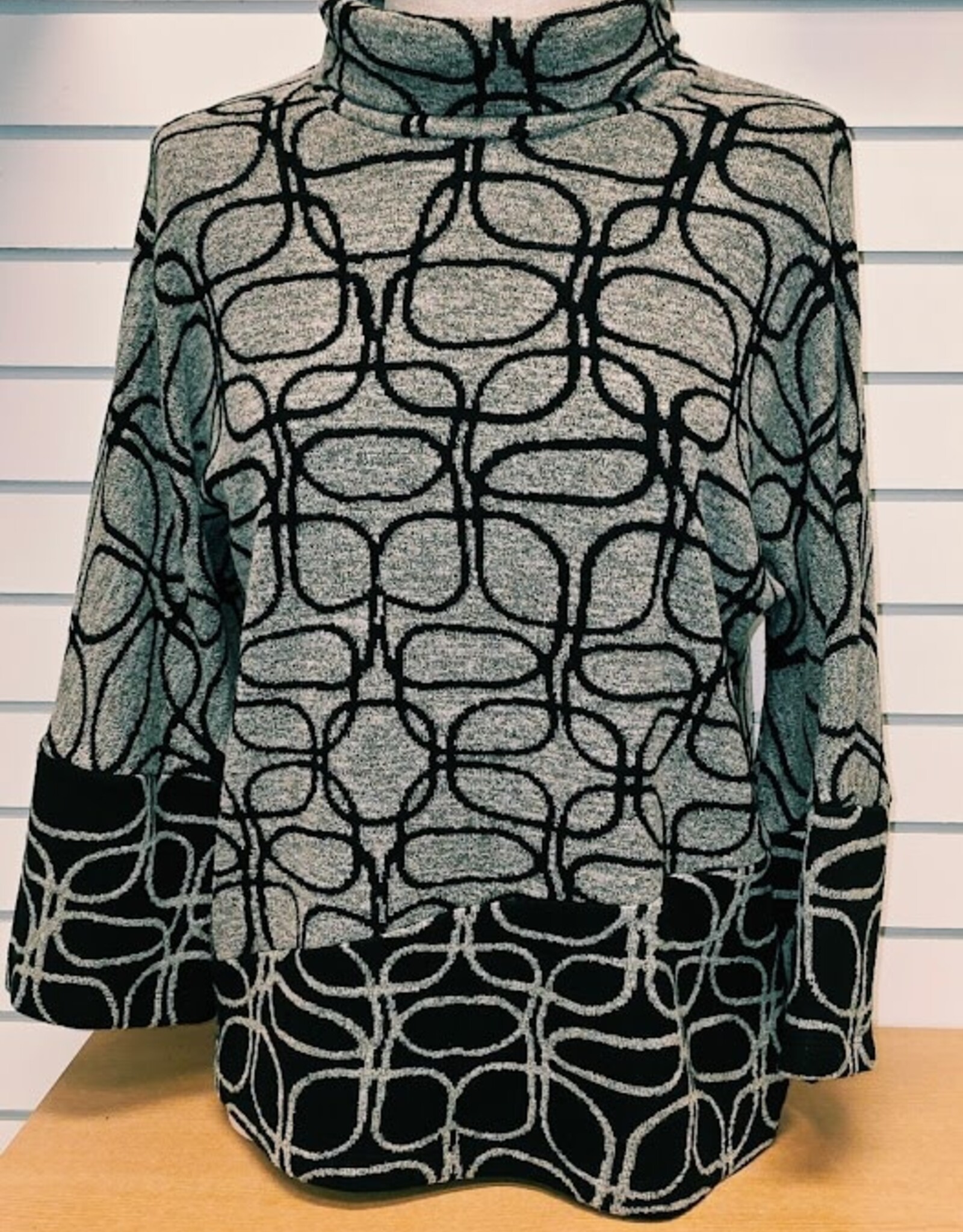 Pure Essence Pure Essence Black/Tan Print High Neck L/S Top