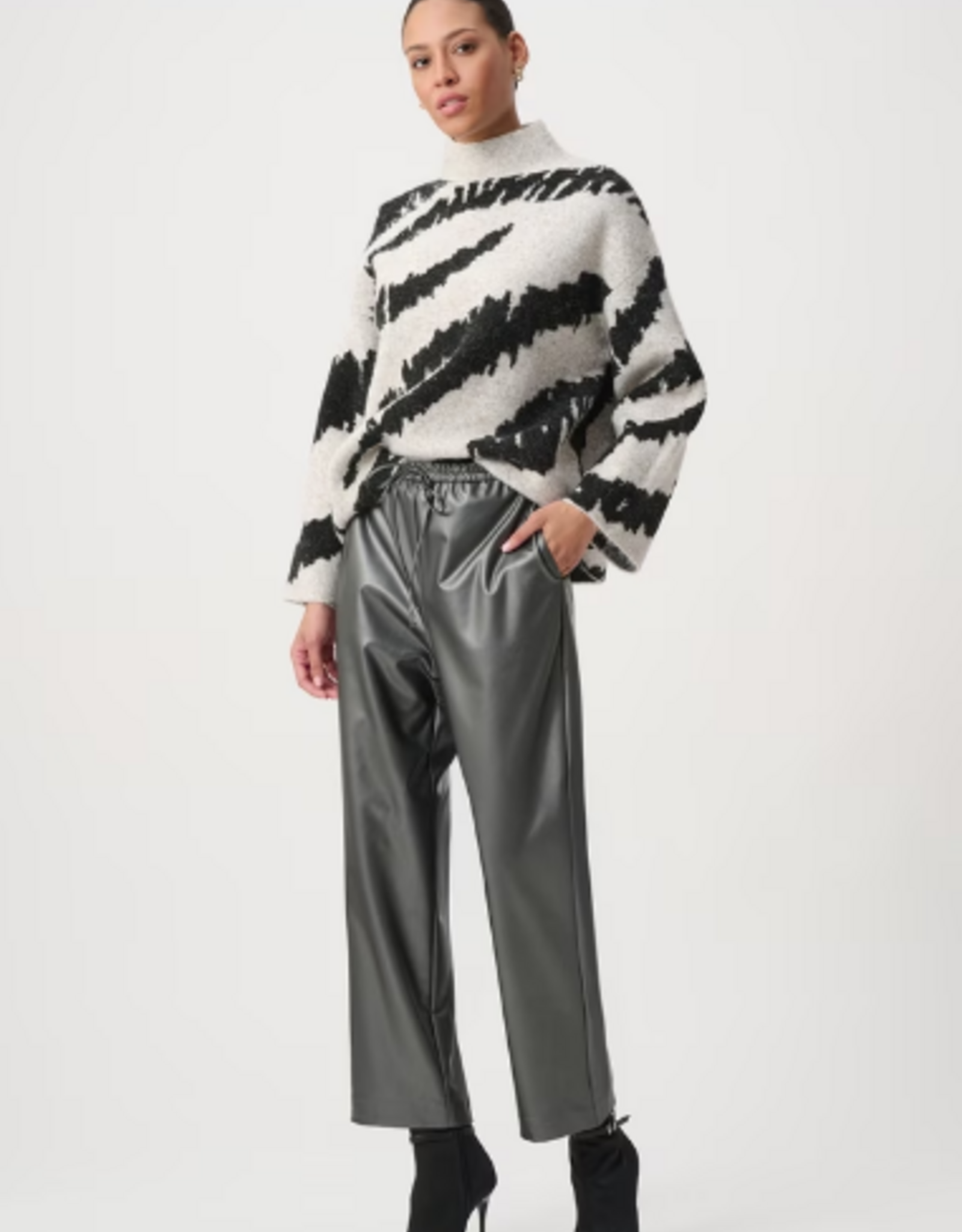 Joseph Ribkoff Joseph Ribkoff H. Oatmeal/Black Animal Print High Neck L/S Sweater